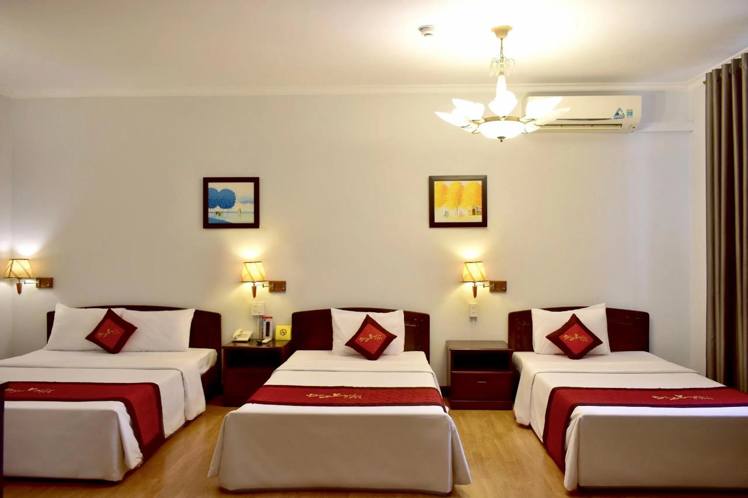 Bed in Đông Xuyên Hotel