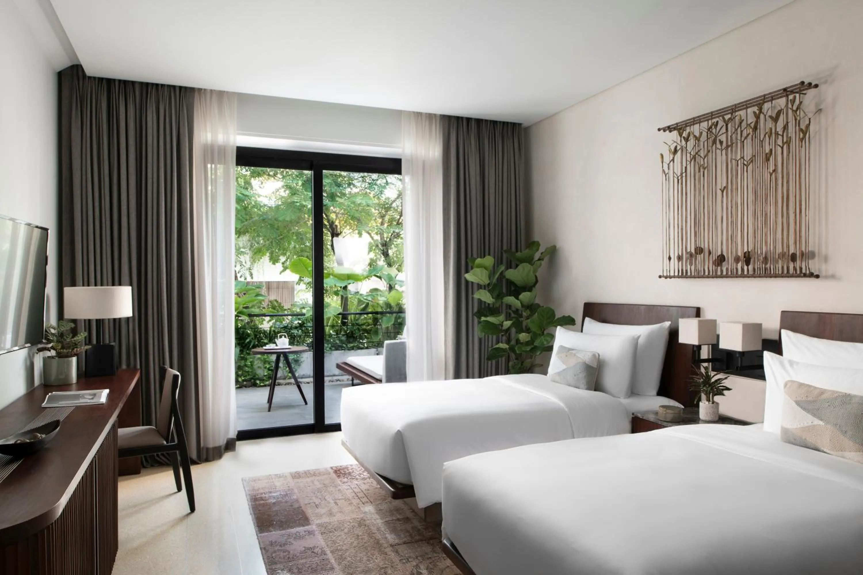 Bedroom, Bed in Treeline Urban Resort