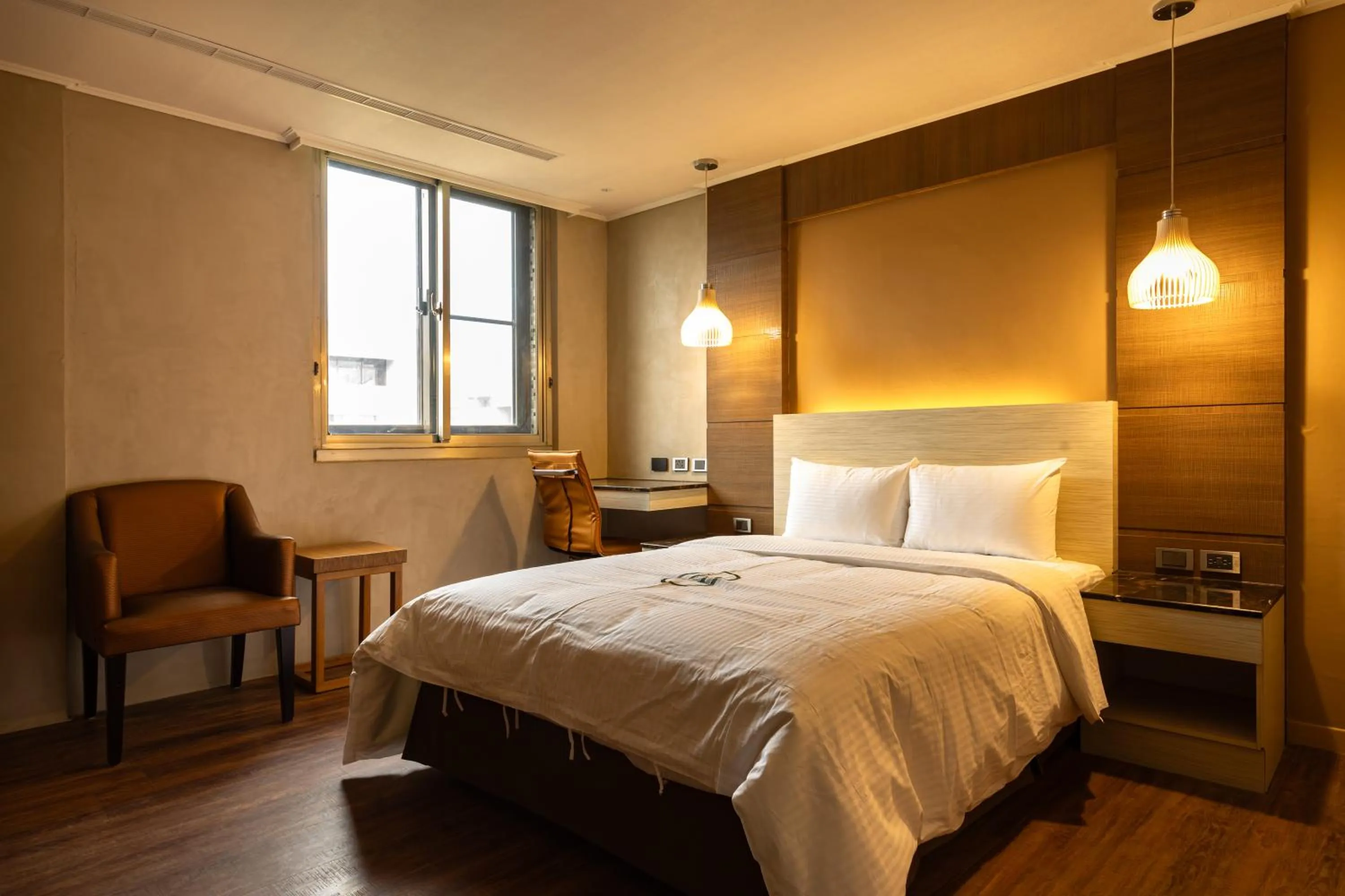 Bed in 露夏旅社 l 納康商旅 l 智能入住 l 鄰近花園夜市