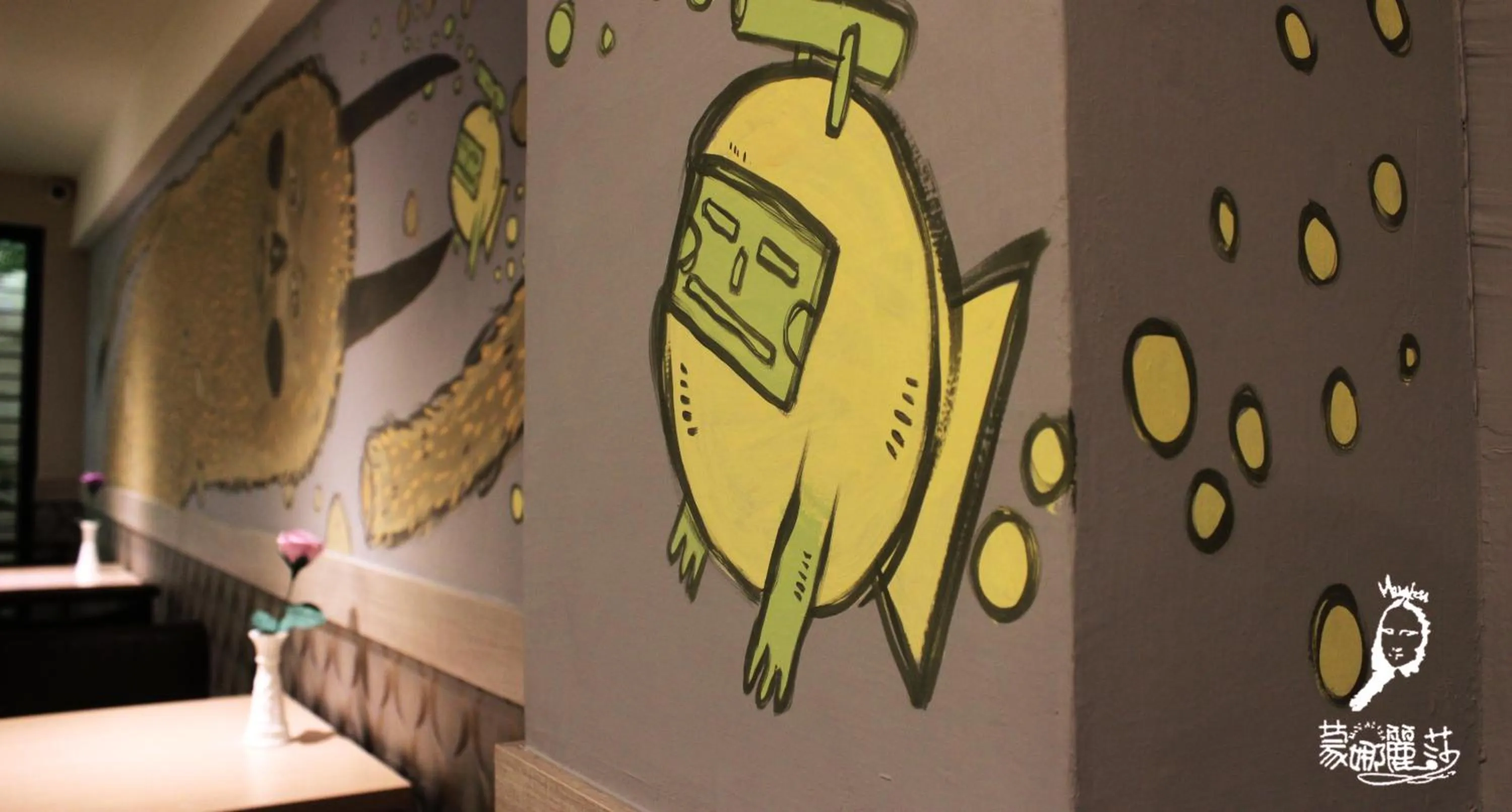 Restaurant/places to eat in Monalisa Hotel