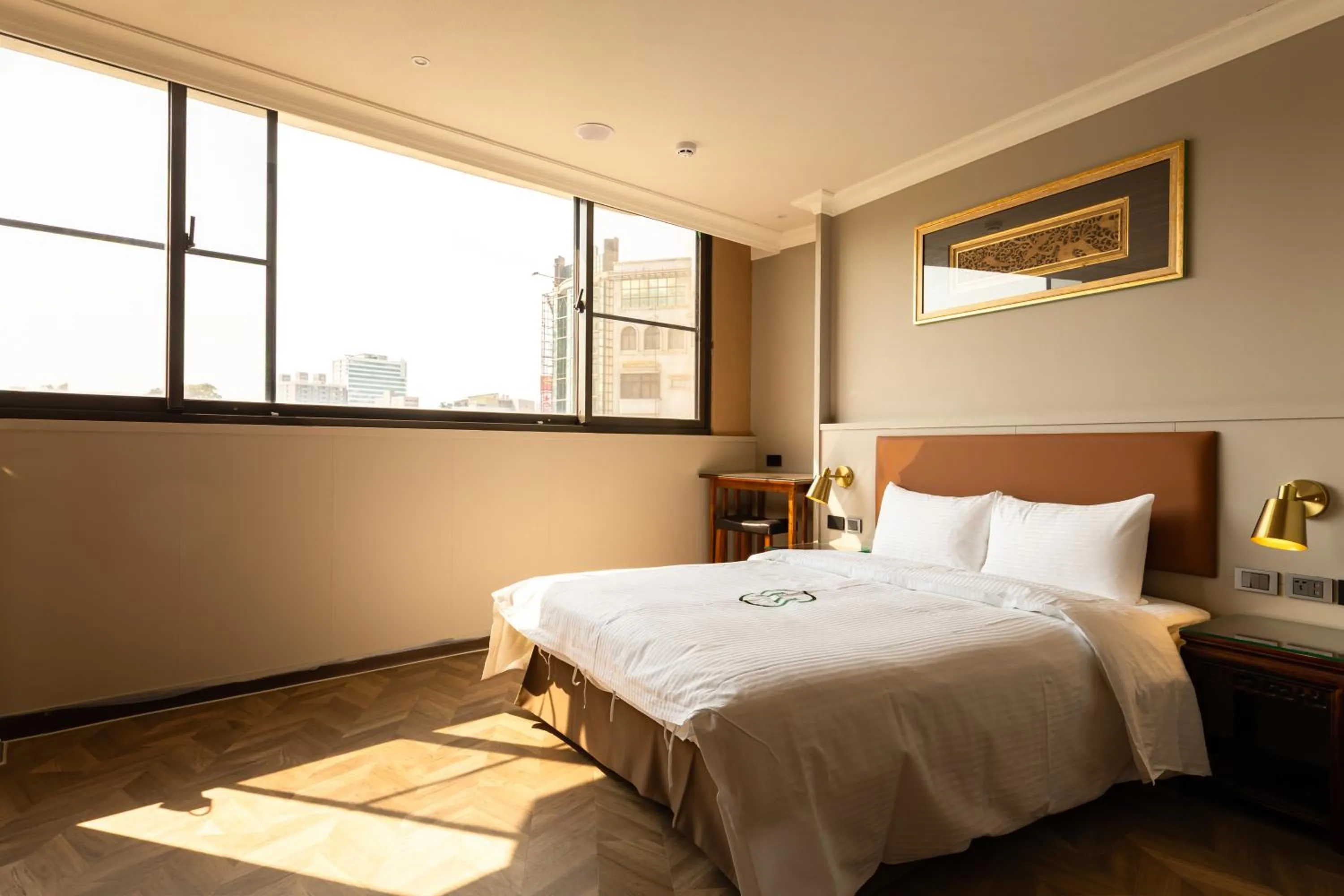 Bed in 露夏旅社 l 納康商旅 l 智能入住 l 鄰近花園夜市