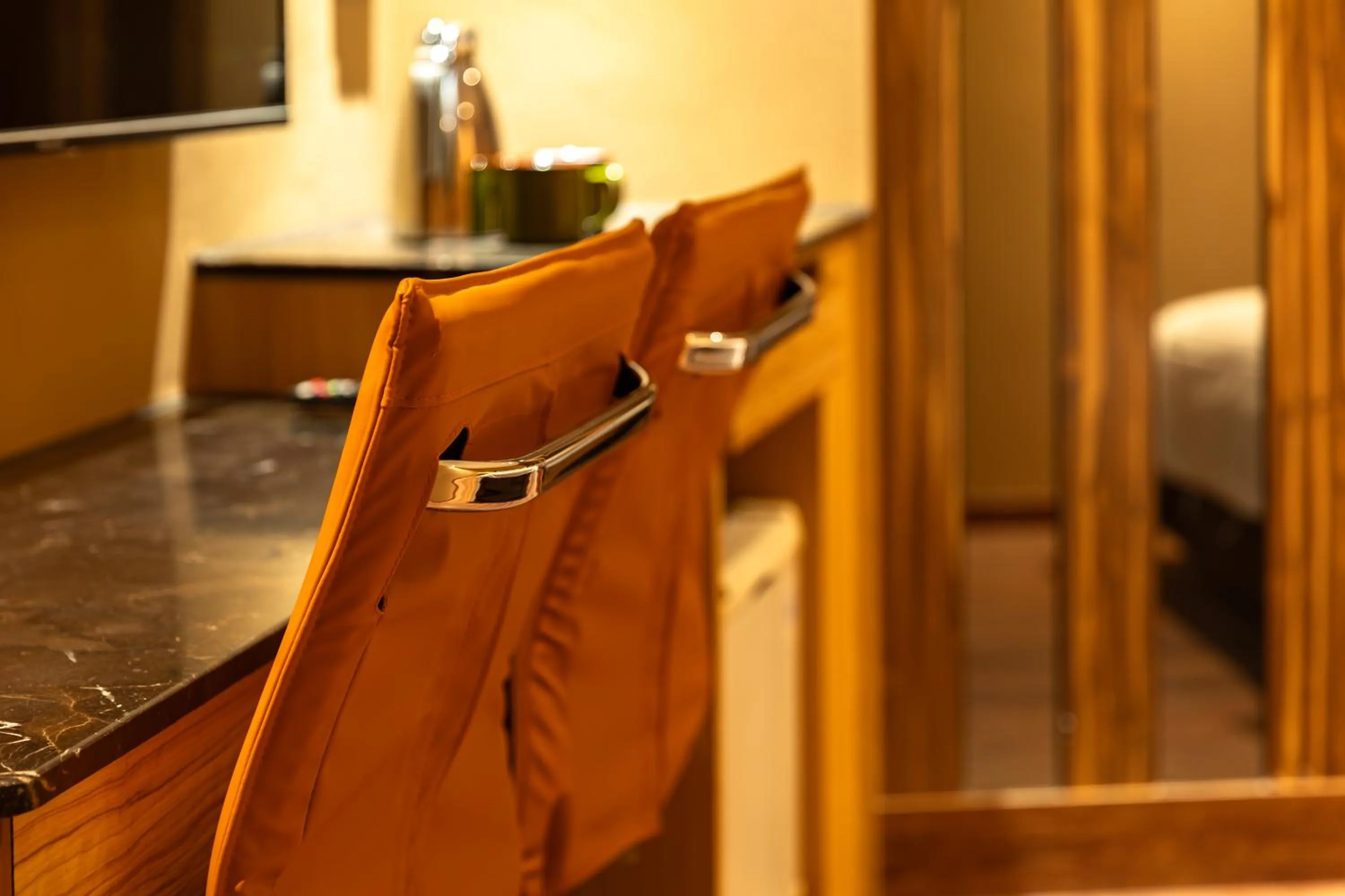 露夏旅社 l 納康商旅 l 智能入住 l 鄰近花園夜市