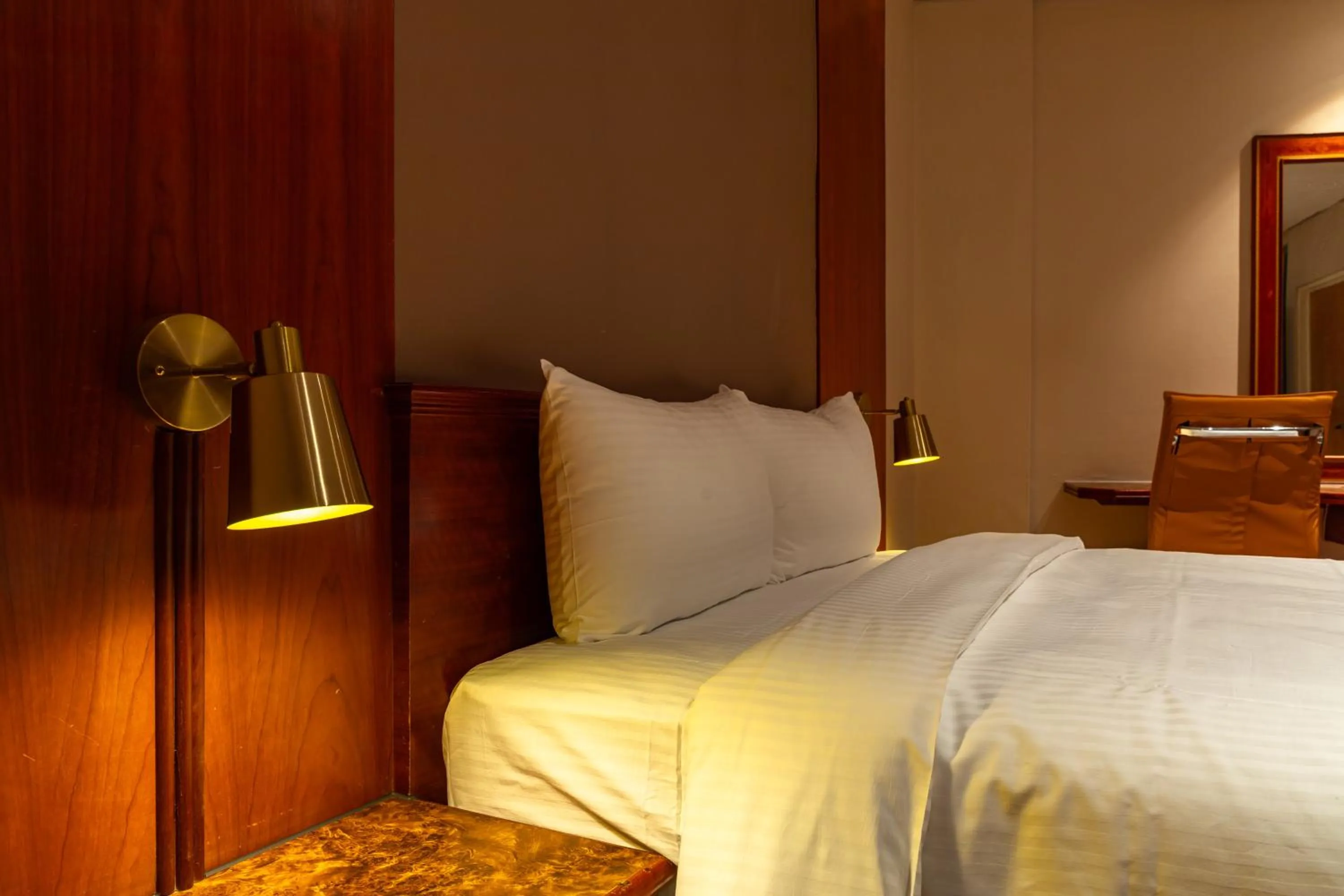 Bed in 露夏旅社 l 納康商旅 l 智能入住 l 鄰近花園夜市