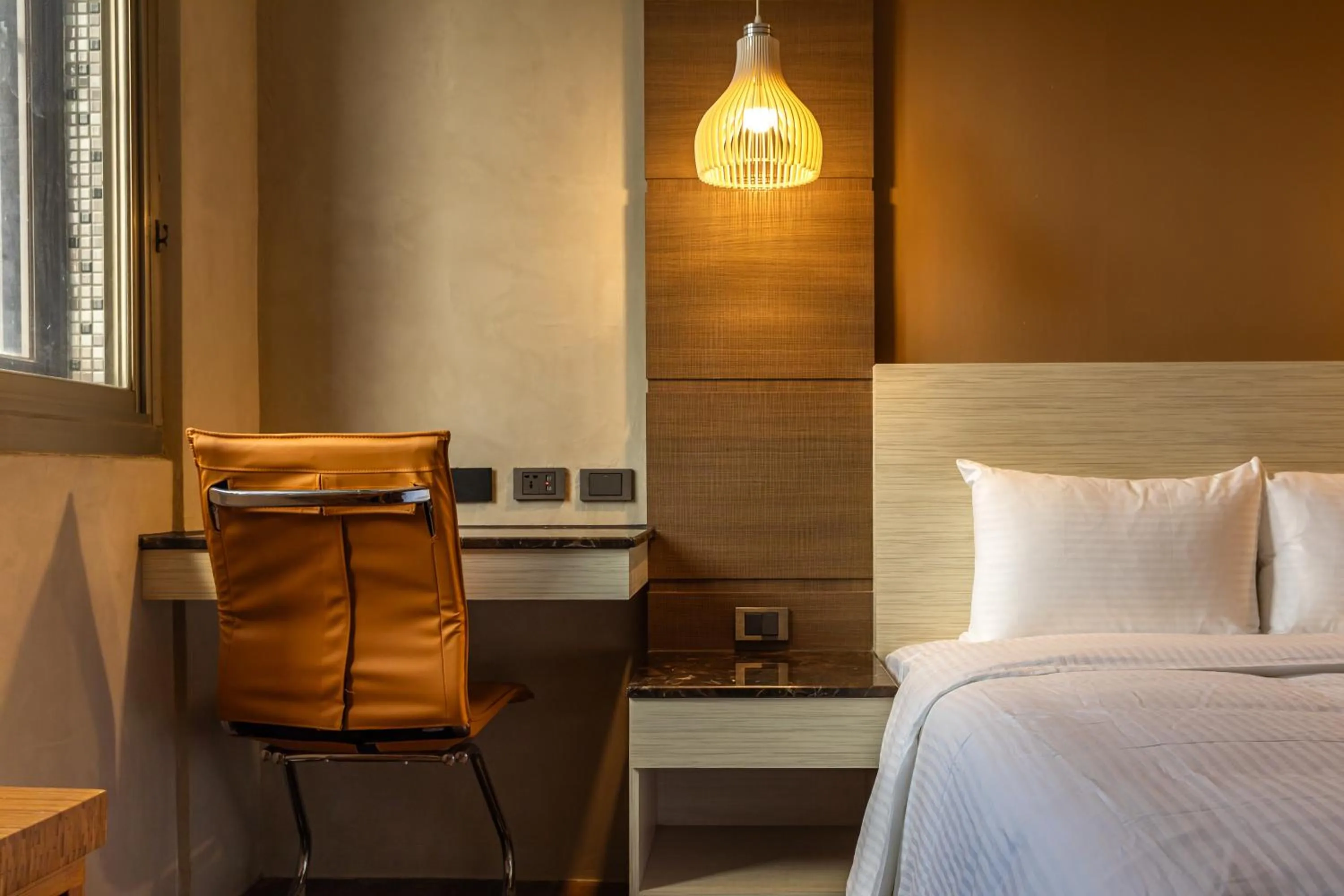 Bed in 露夏旅社 l 納康商旅 l 智能入住 l 鄰近花園夜市