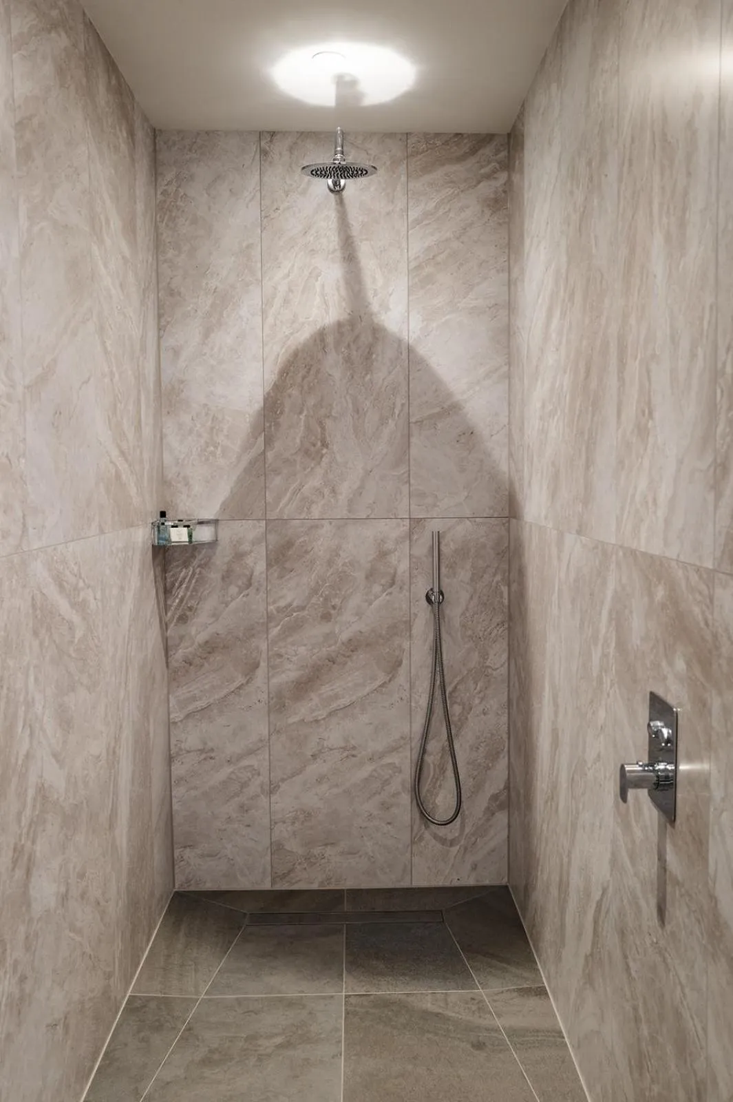 Shower in Radstone Hotel