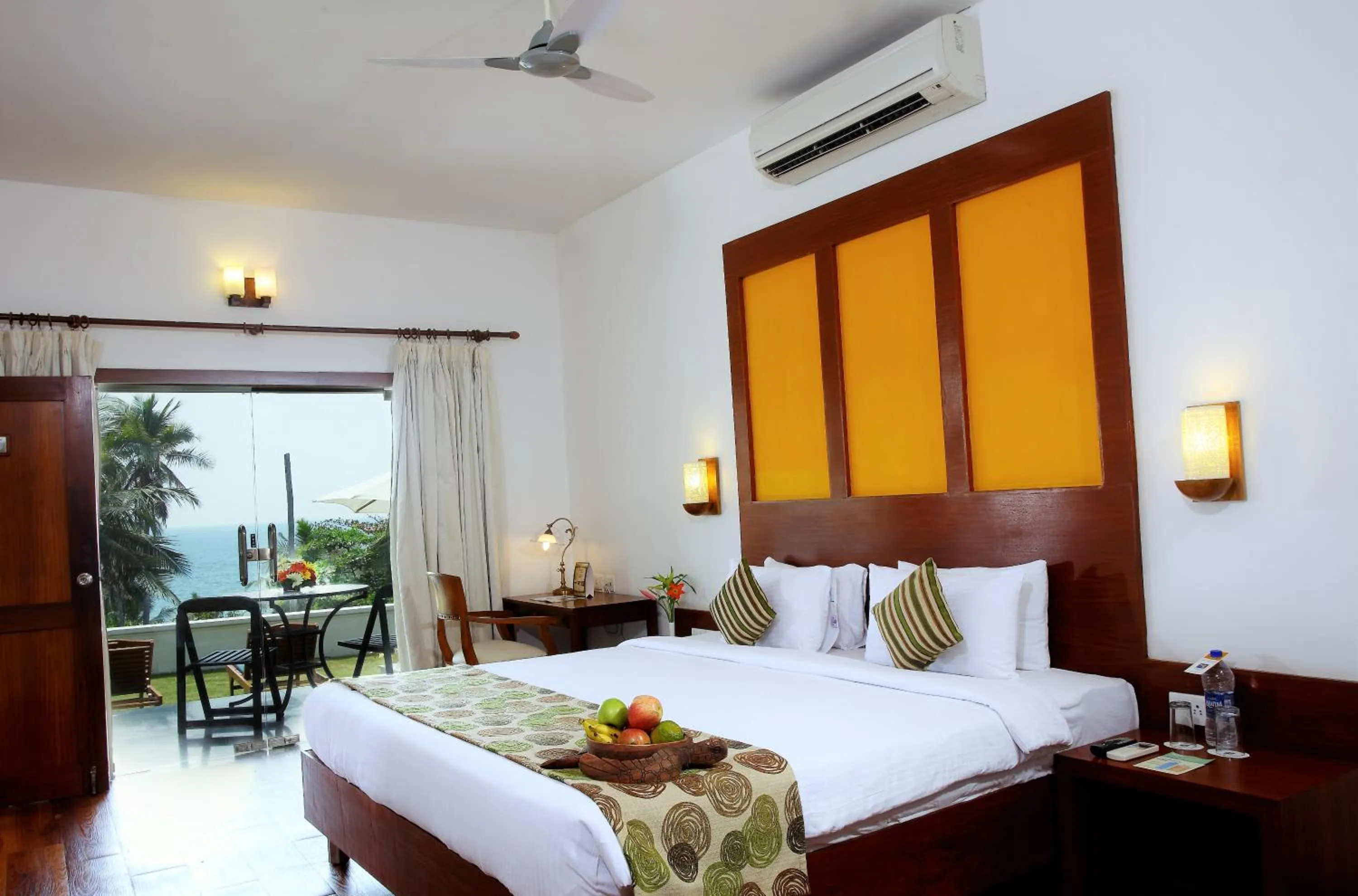 Photo of the whole room, Bed in Getaway Beach Resort Kovalam