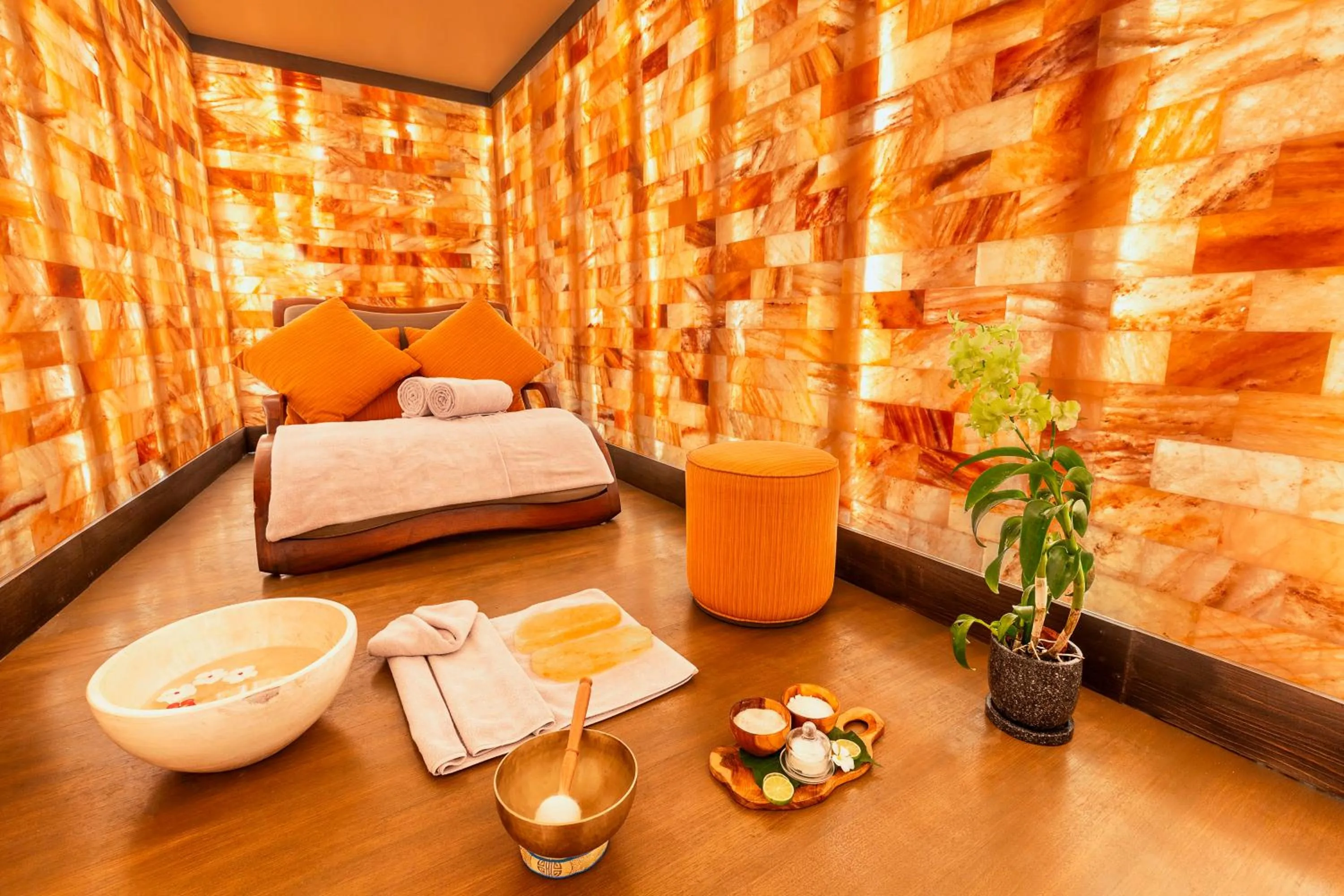 Spa and wellness centre/facilities, Bed in Kudadoo Maldives Private Island – Luxury All inclusive