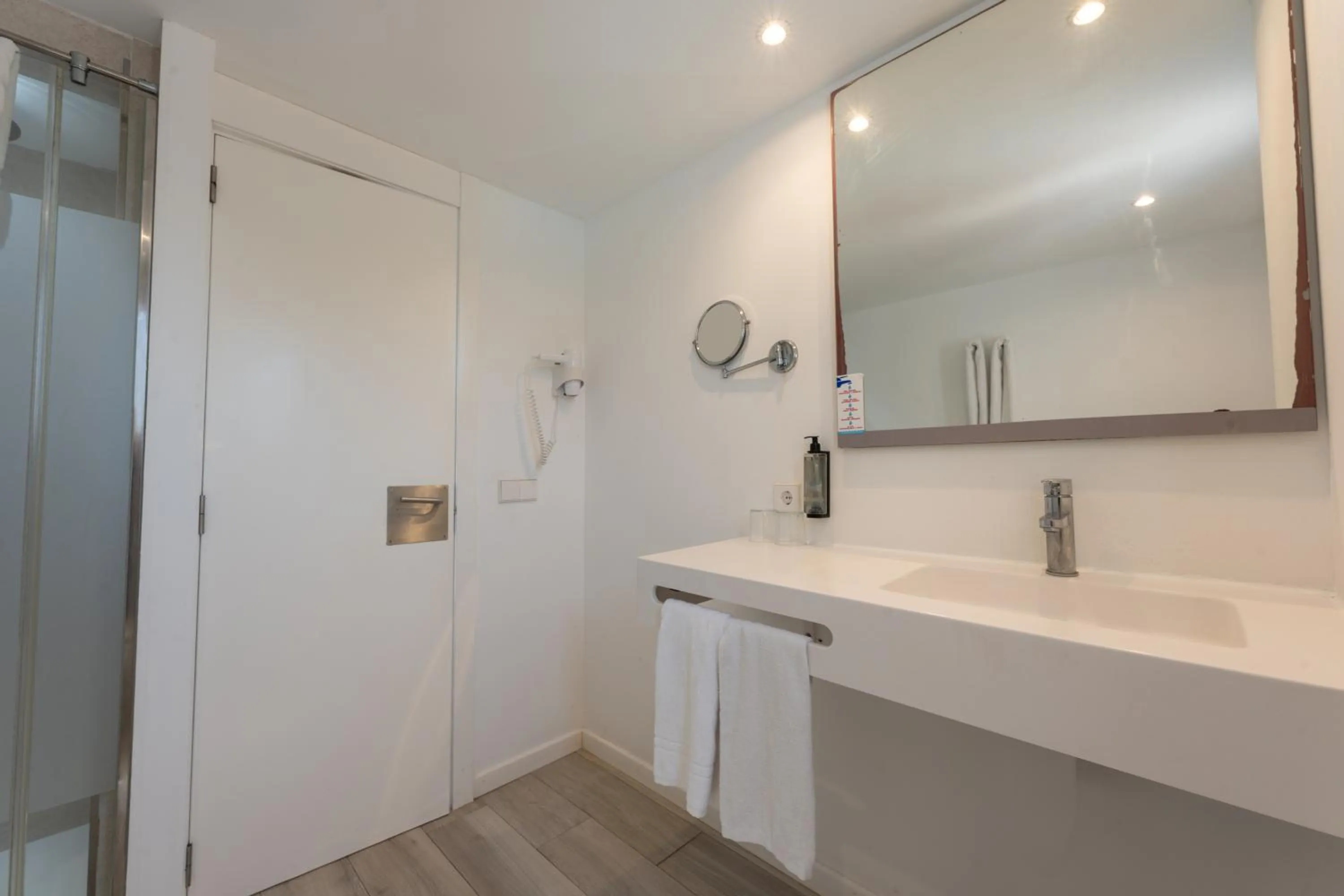 Bathroom in Hotel Club Es Talaial