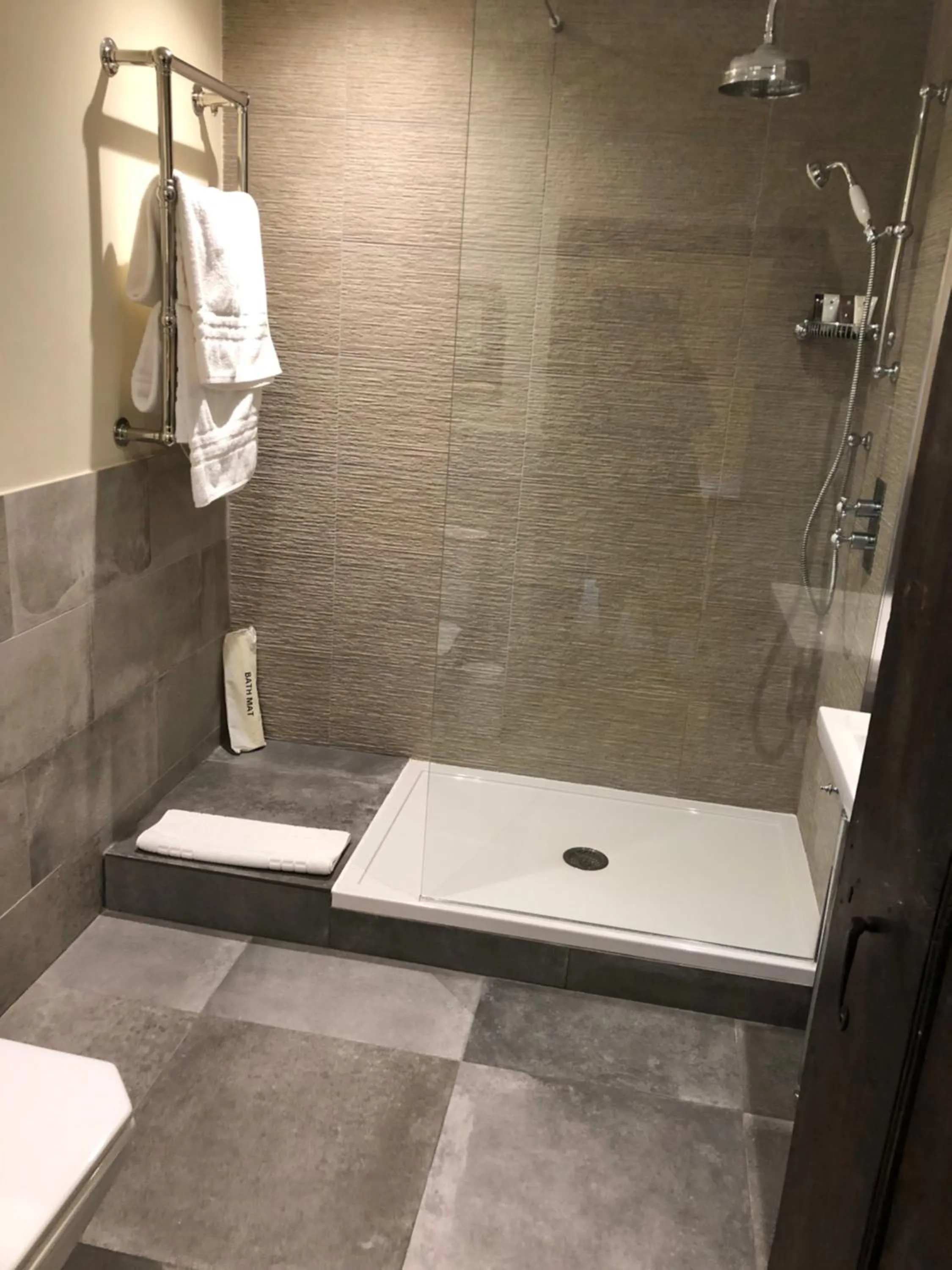 Shower in Bailiffscourt Hotel & Spa