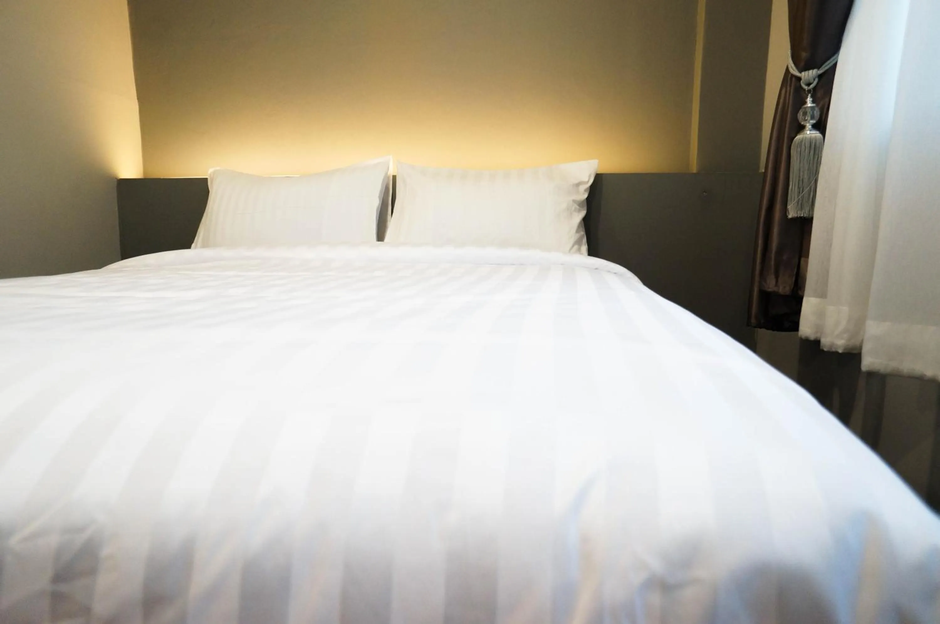 Bed in Lux Rooms Night Bazaar