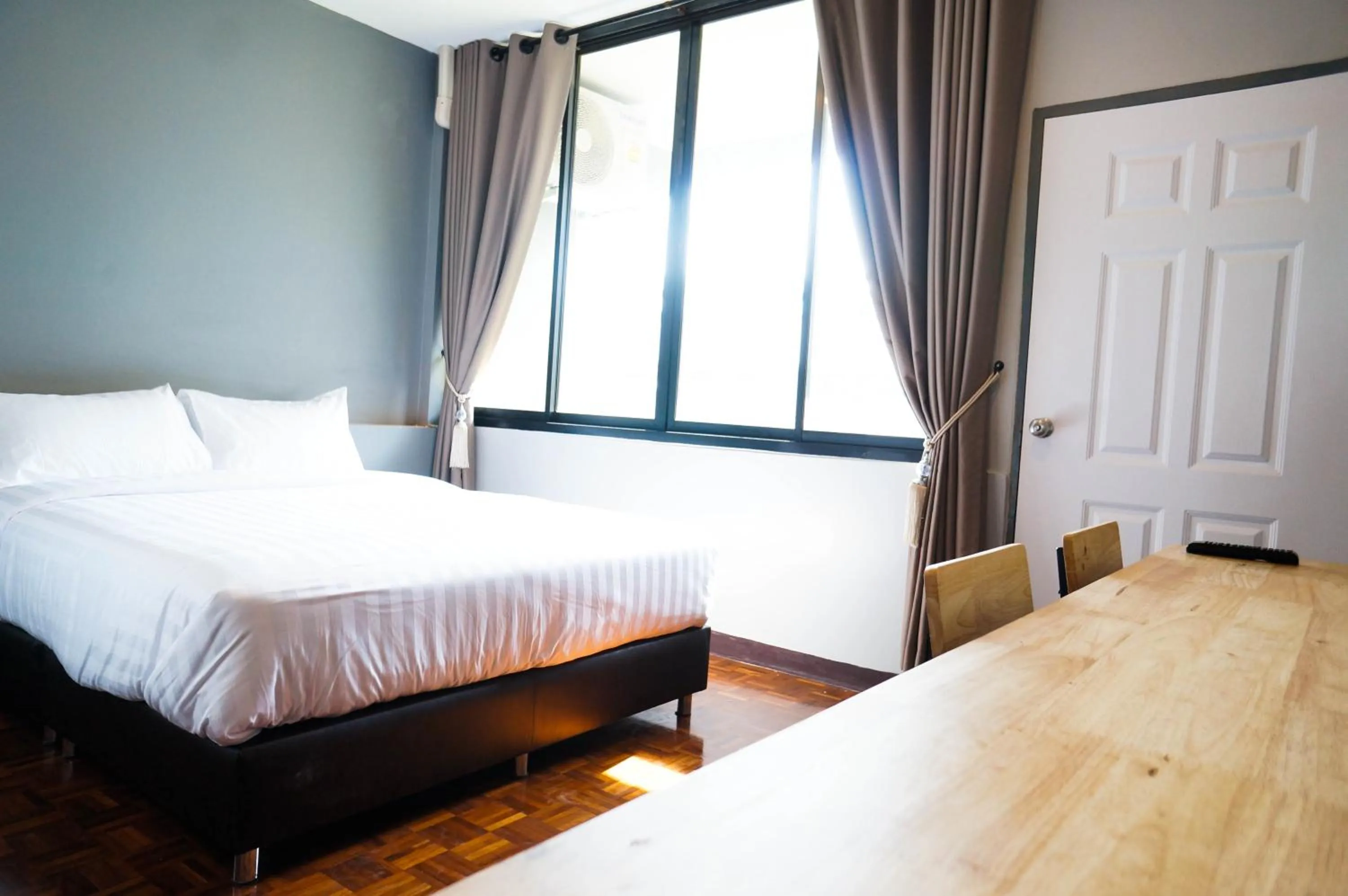 Bed in Lux Rooms Night Bazaar