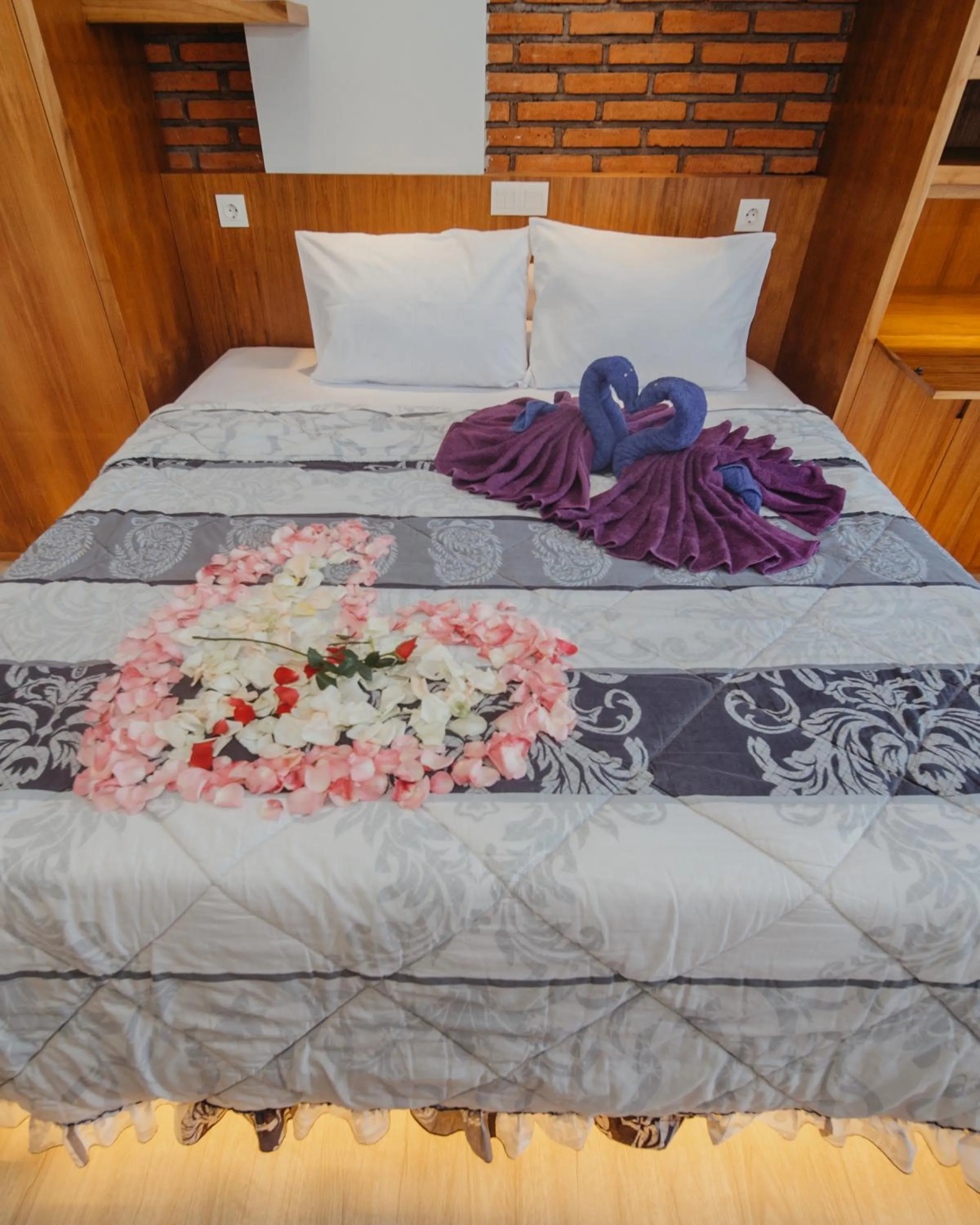 Bed in Kaen Apartments