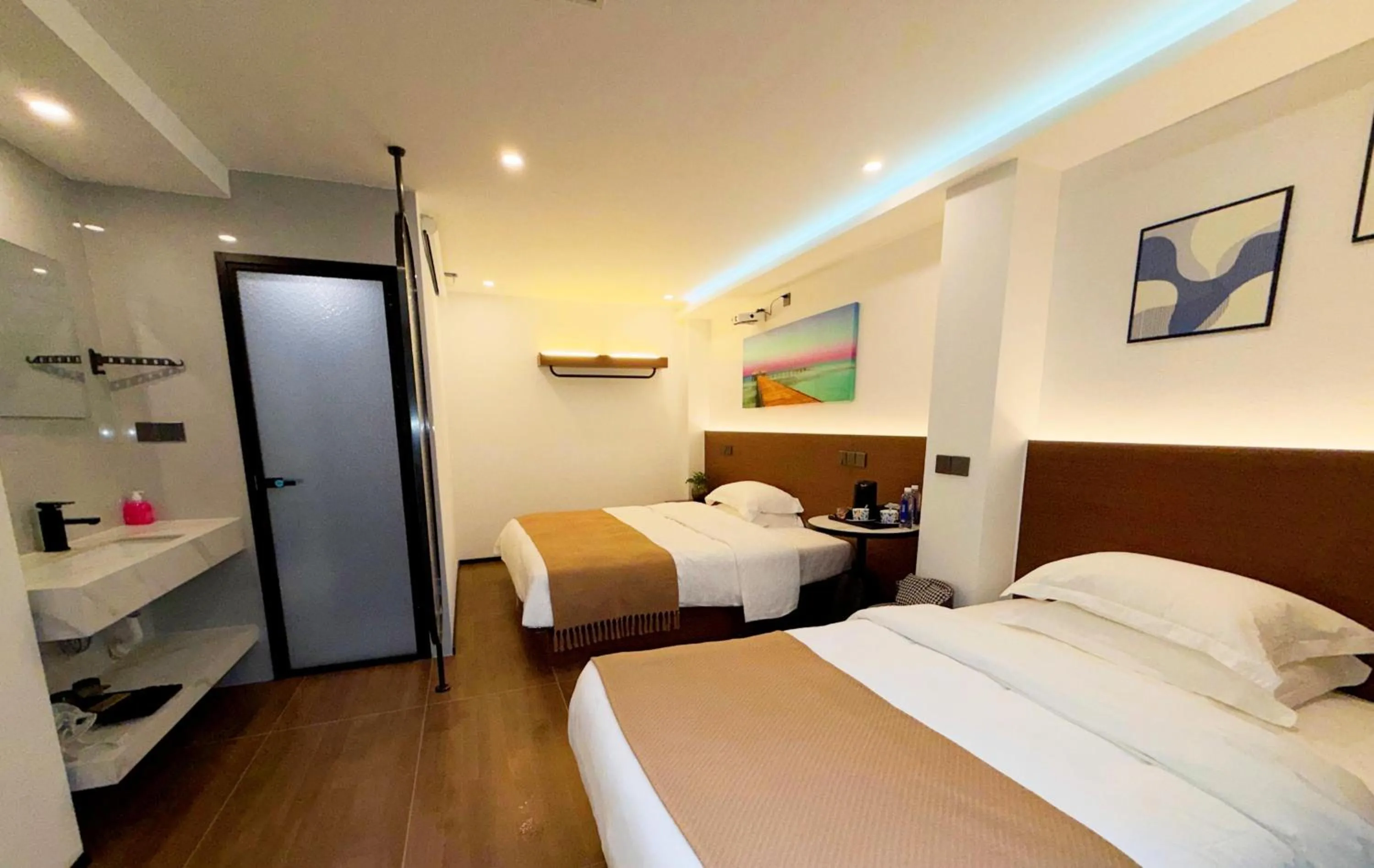 Bed in Li River Resort Villa Hotel