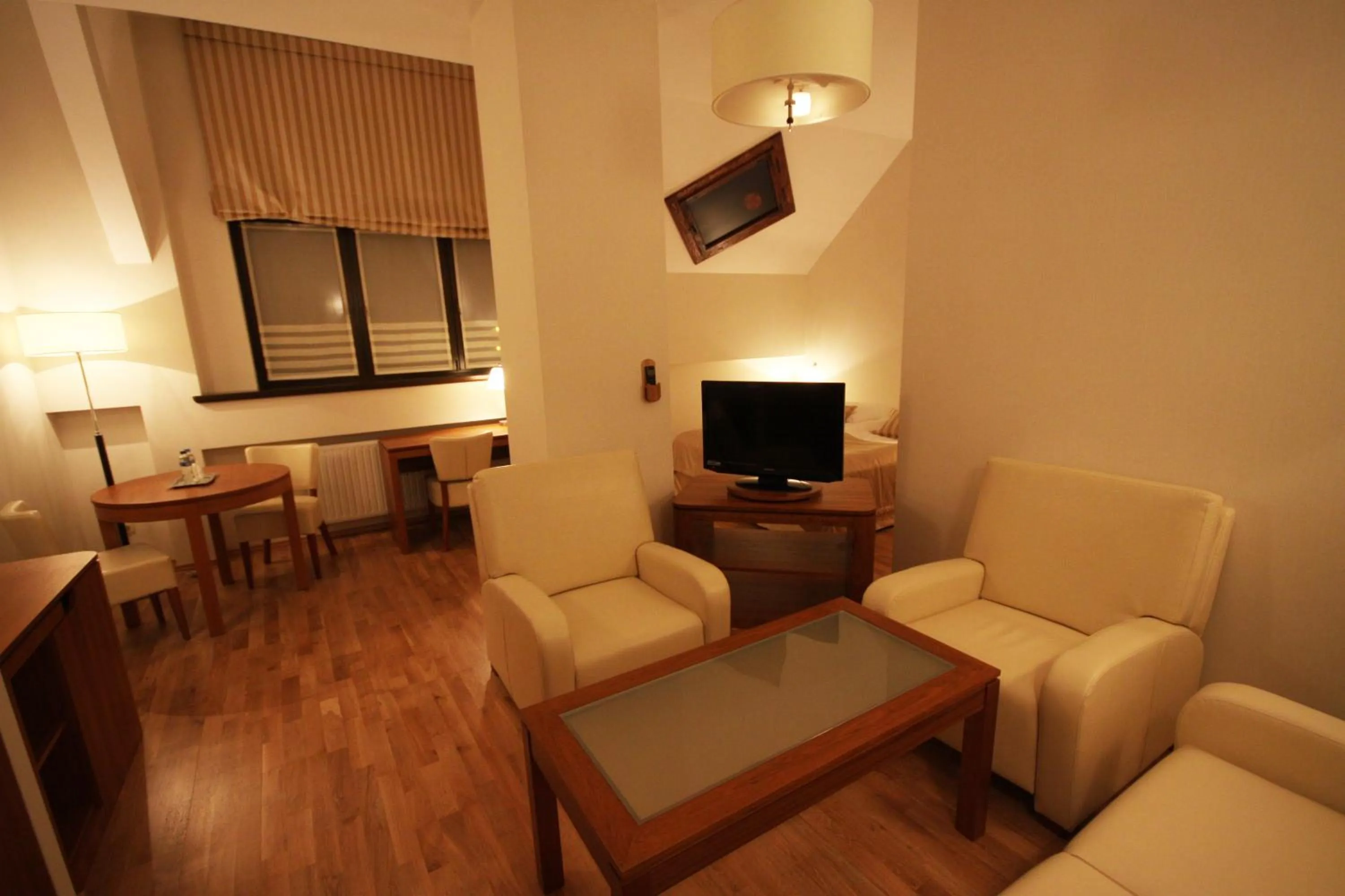 Photo of the whole room in Hotel Vabank