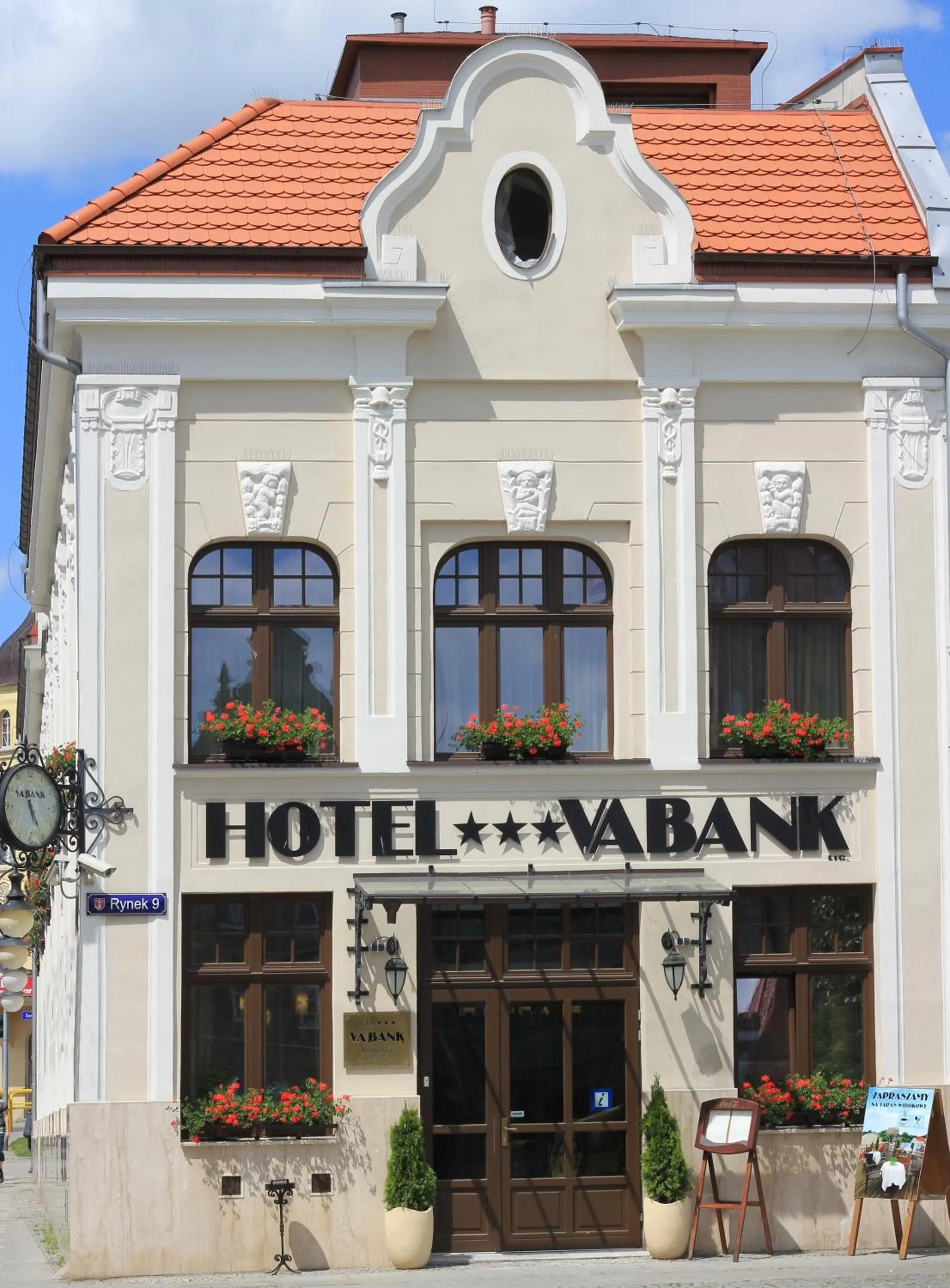 Facade/entrance in Hotel Vabank