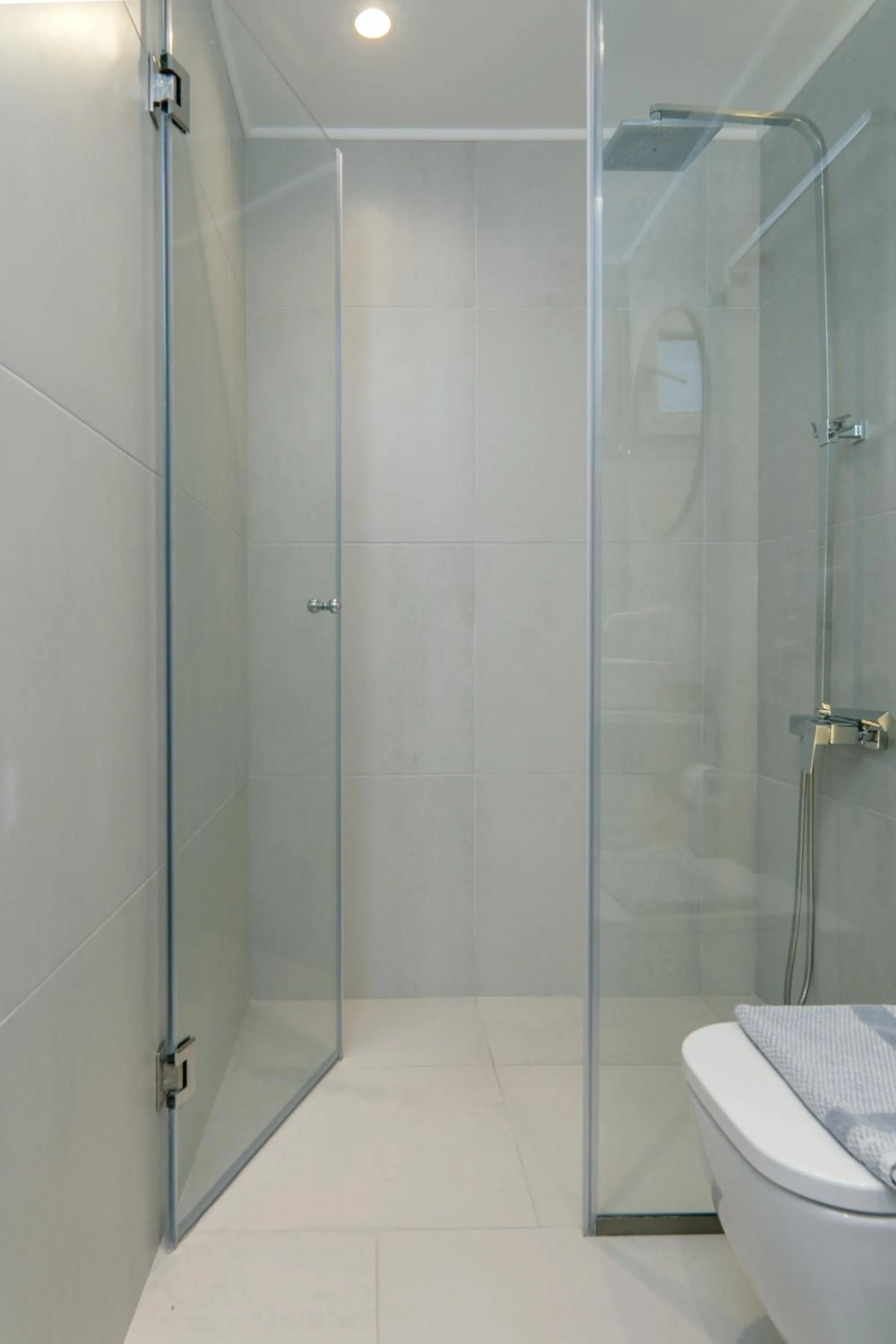 Bathroom in Mougre studios