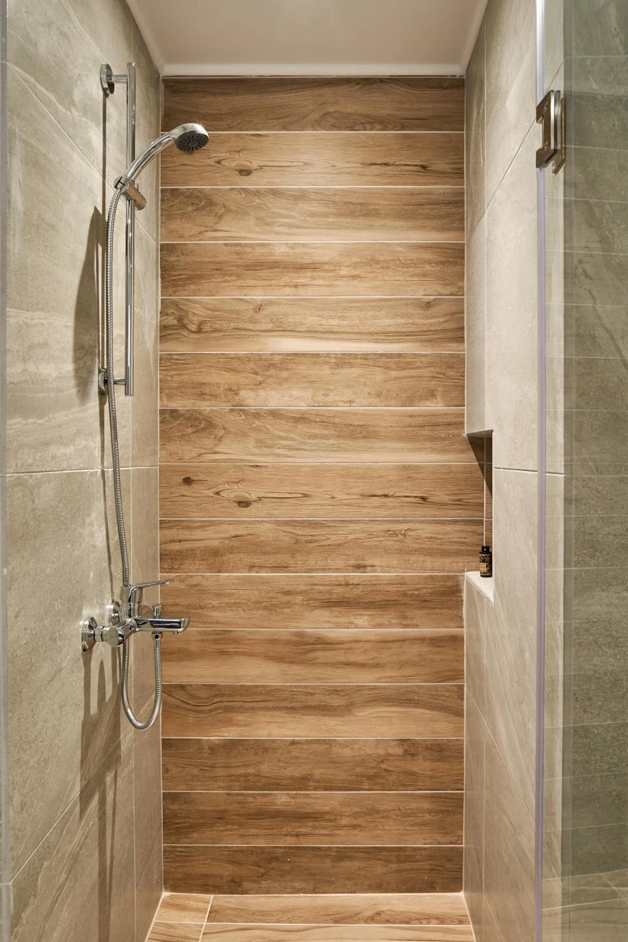 Shower in Mougre studios