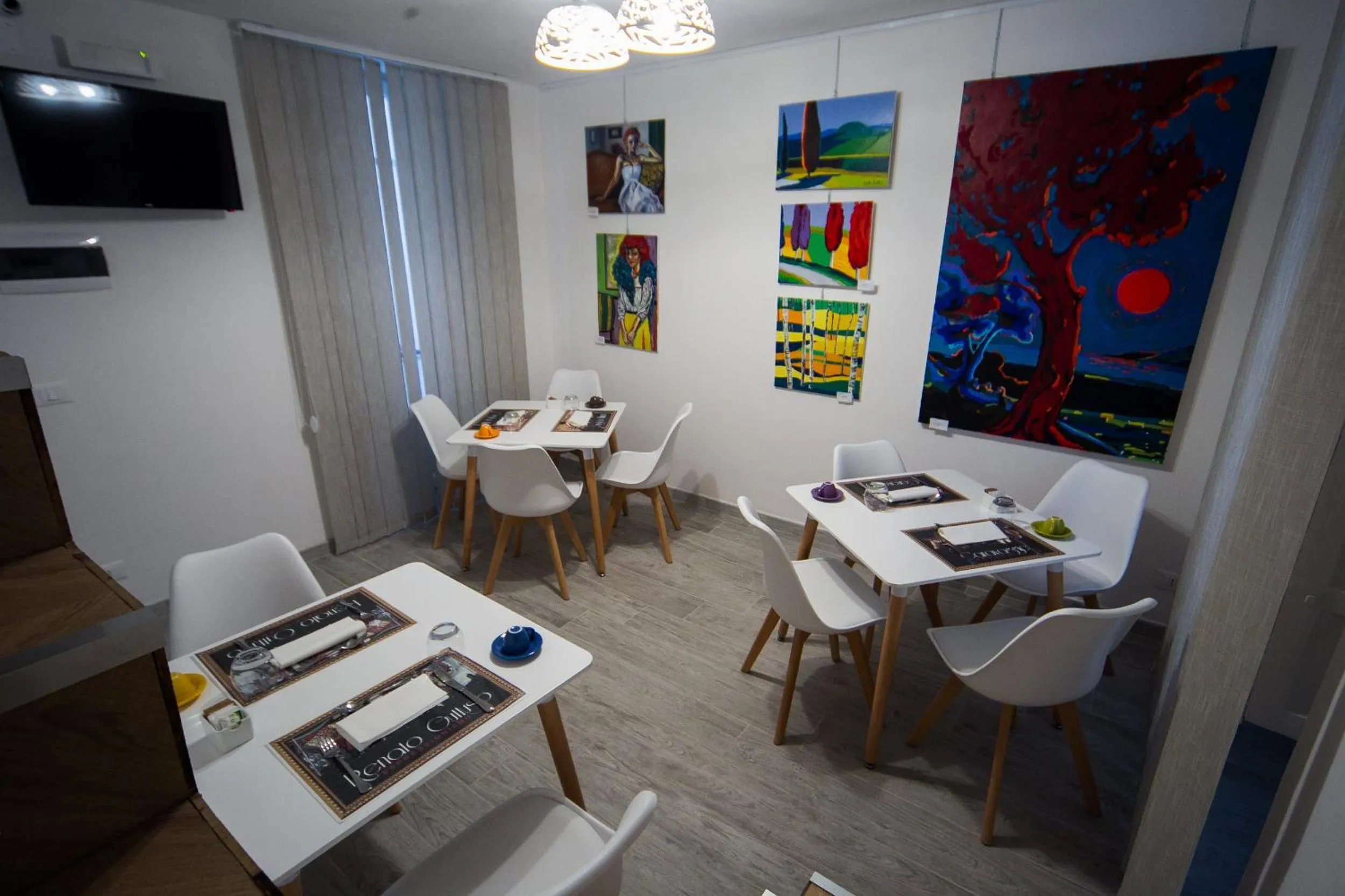 Communal lounge/ TV room in Palermo Gallery