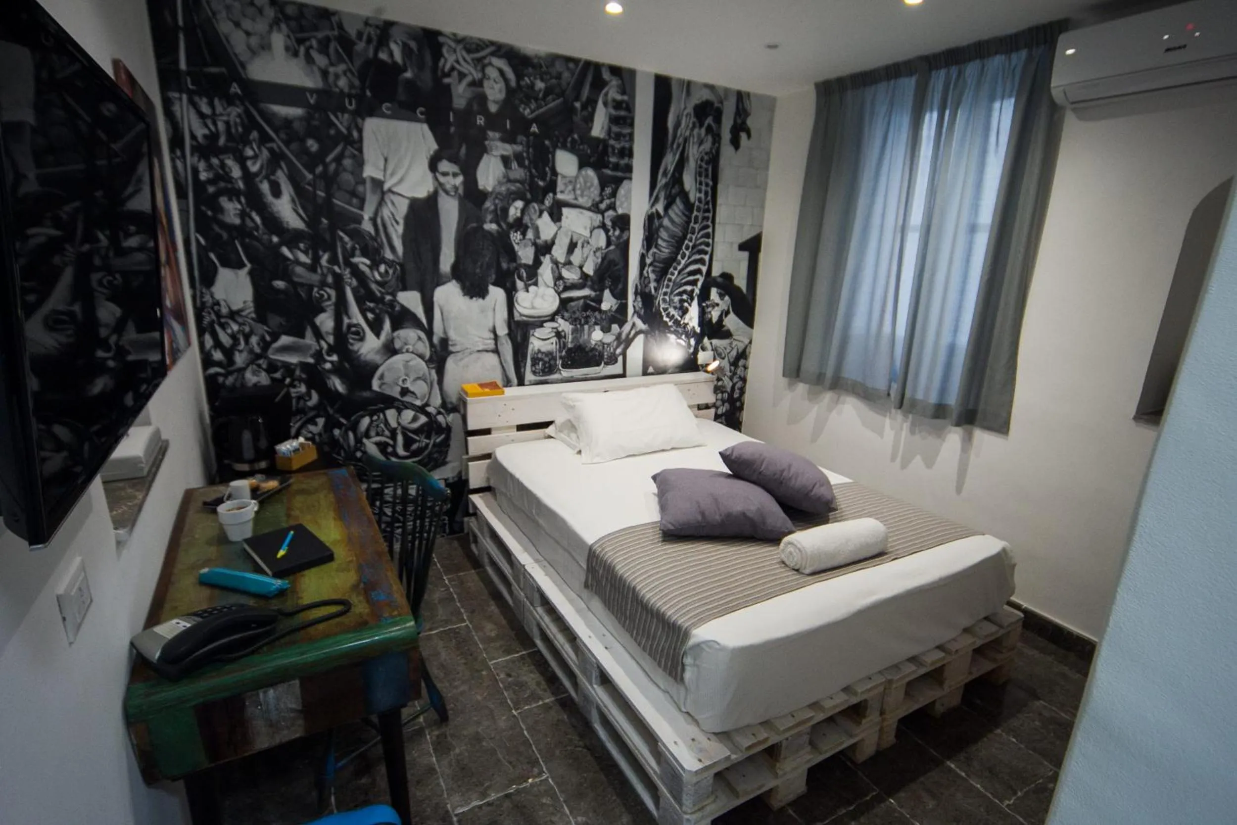 Bed in Palermo Gallery