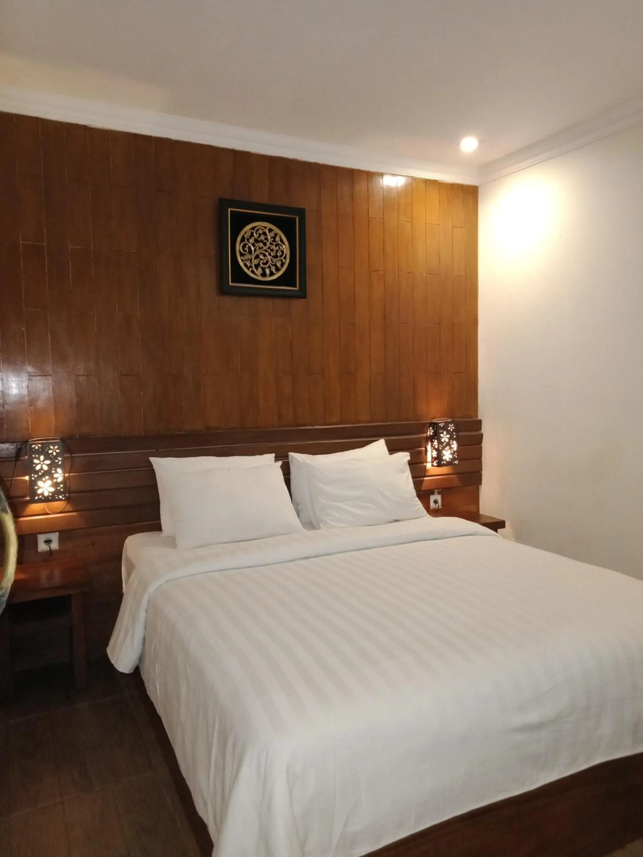 Photo of the whole room, Bed in Puri Langenarjan Guest House
