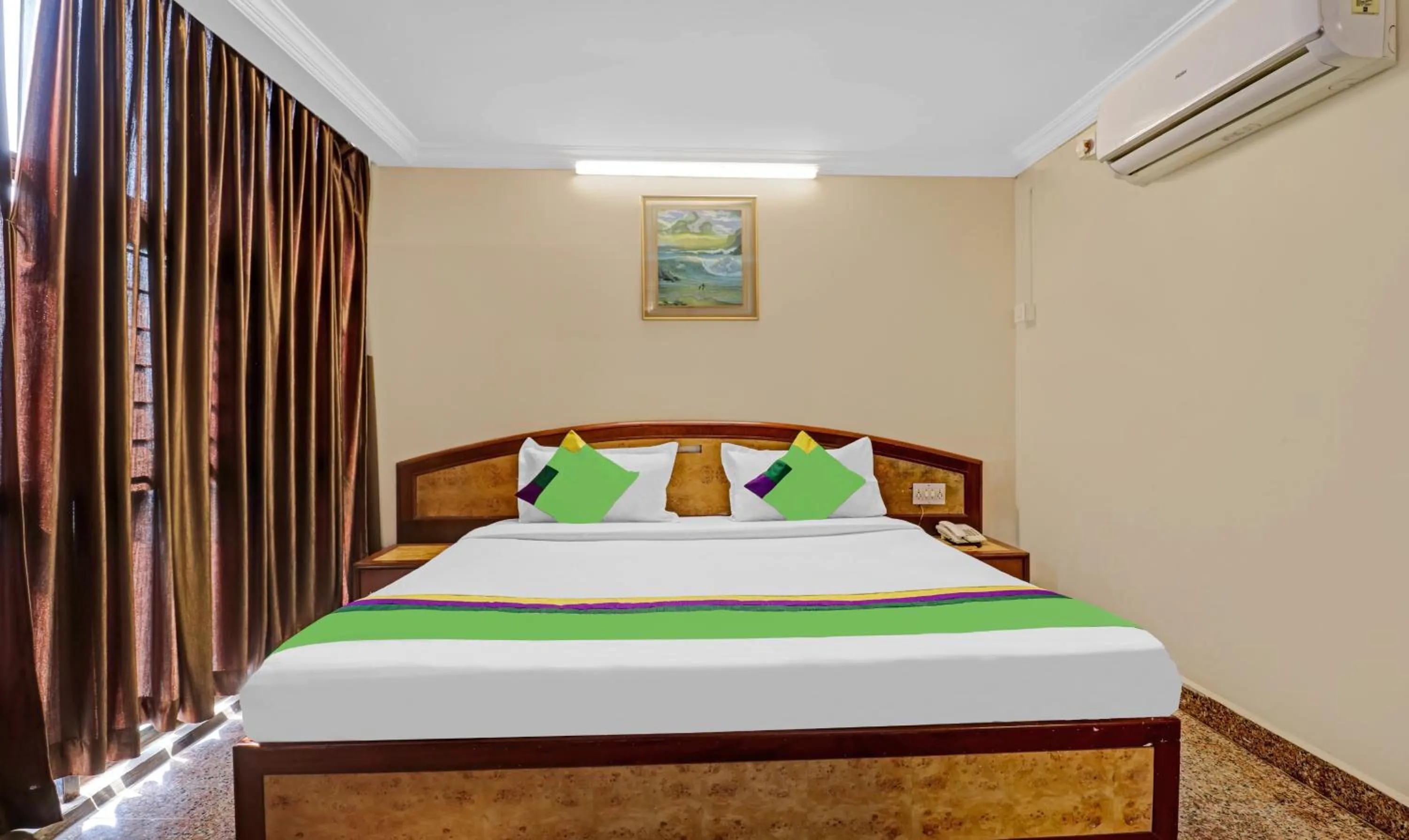 Bedroom, Bed in Treebo Surya Yatri Niwas