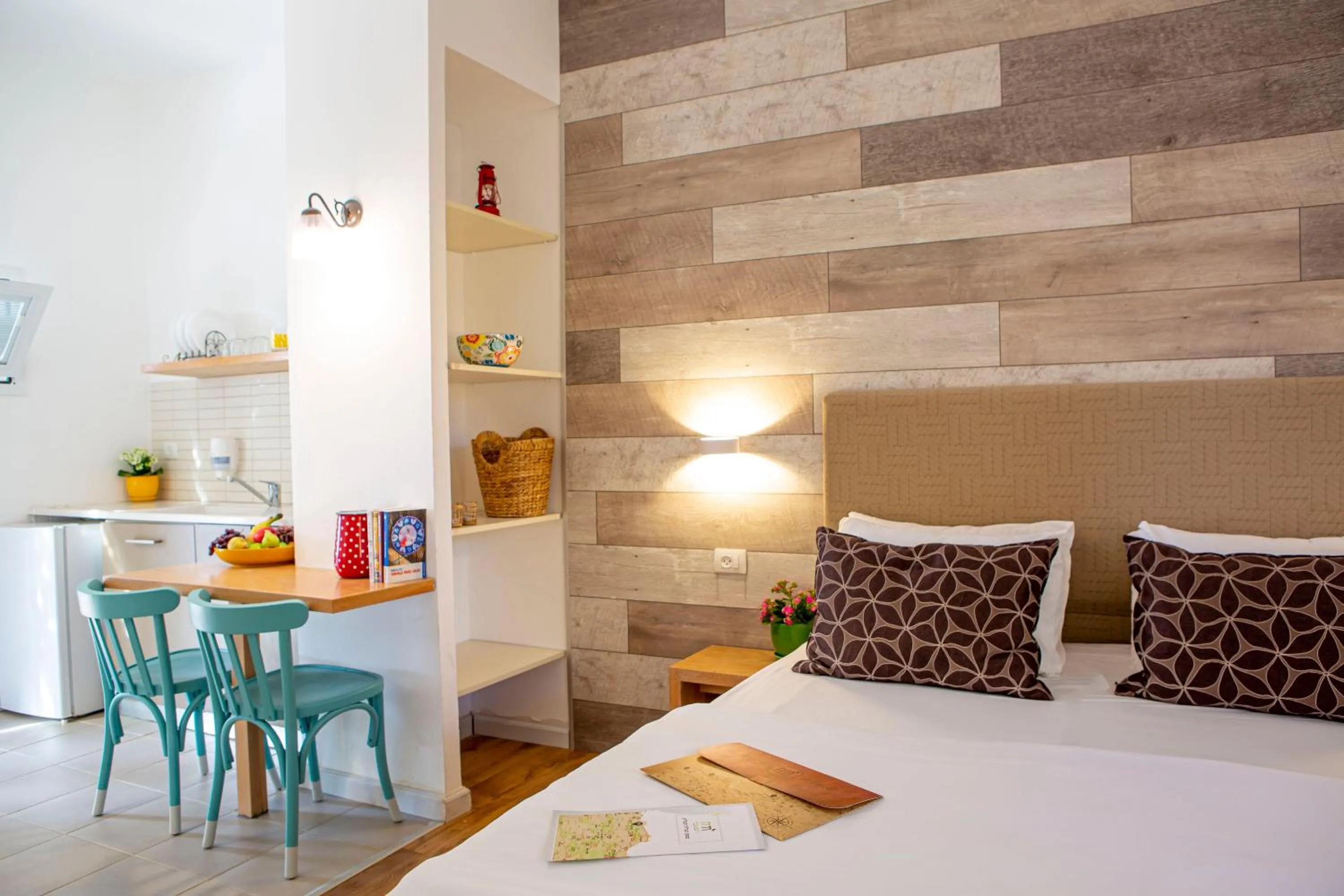 Photo of the whole room, Bed in Kibbutz Malkiya Travel Hotel