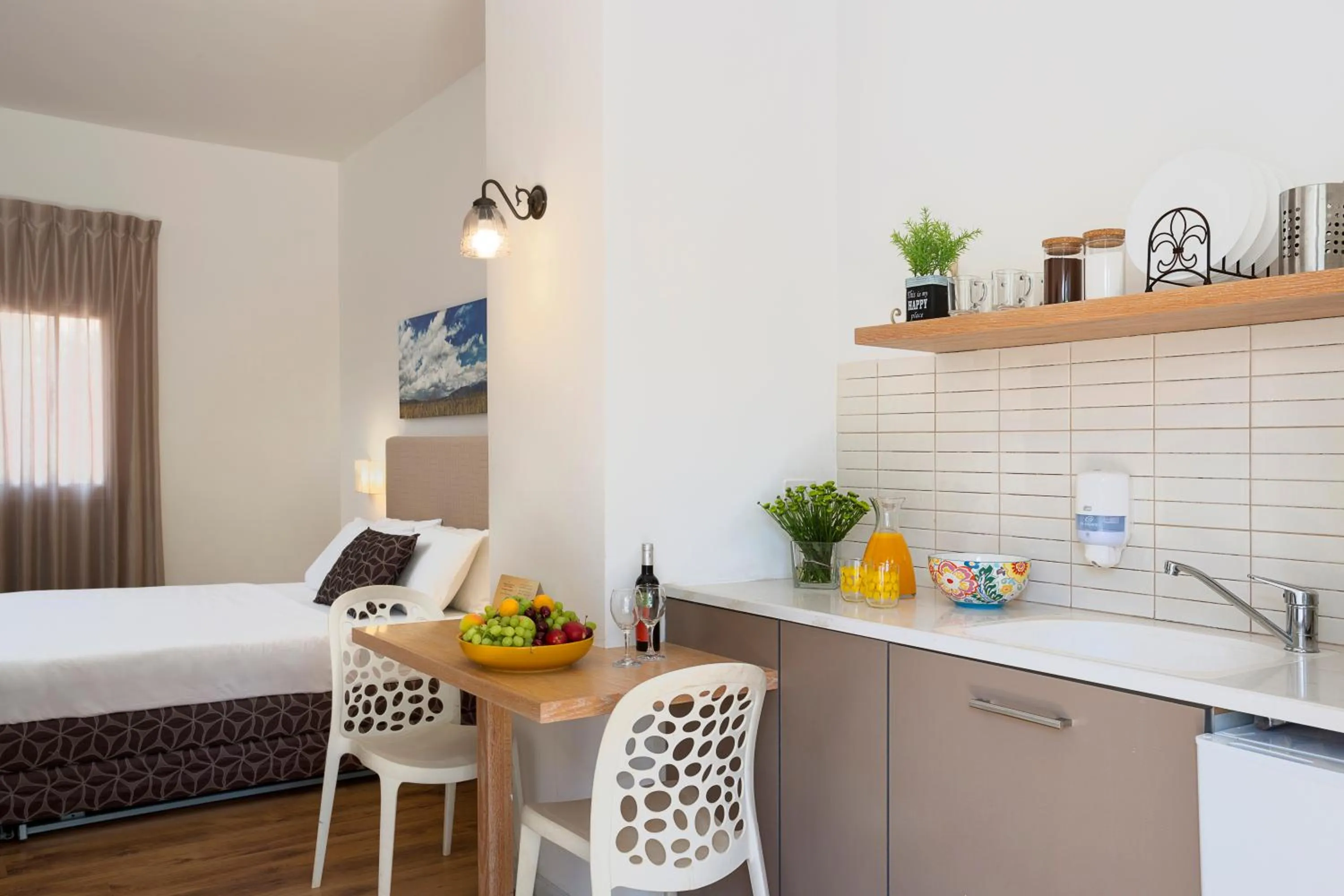 Photo of the whole room, Bed in Kibbutz Malkiya Travel Hotel