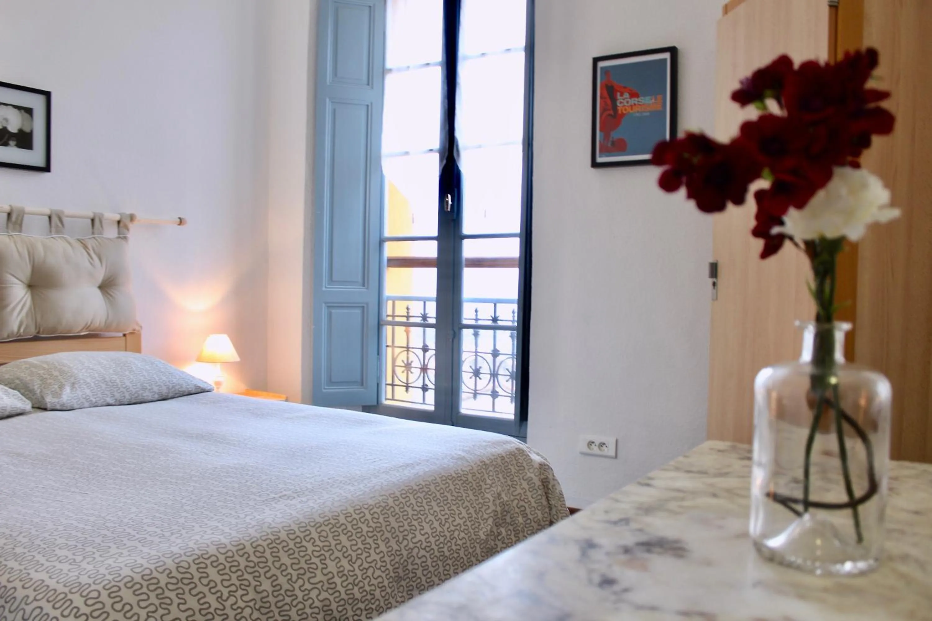 Photo of the whole room, Bed in Gîte du Chalet Pietri