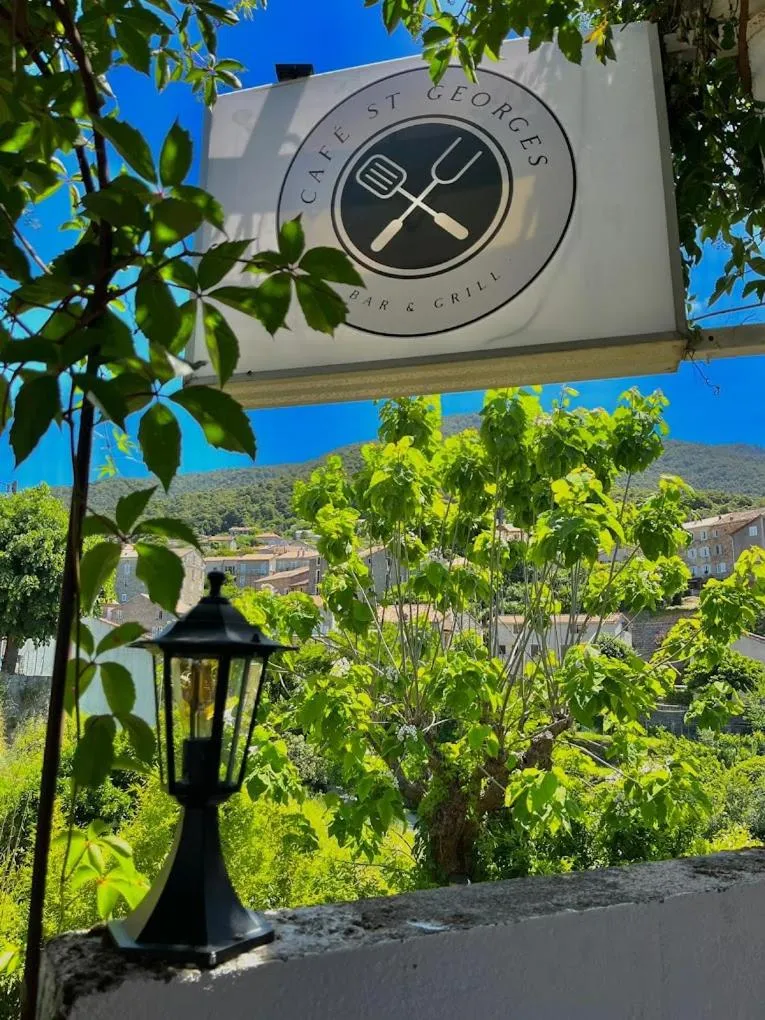 Restaurant/places to eat in Gîte du Chalet Pietri