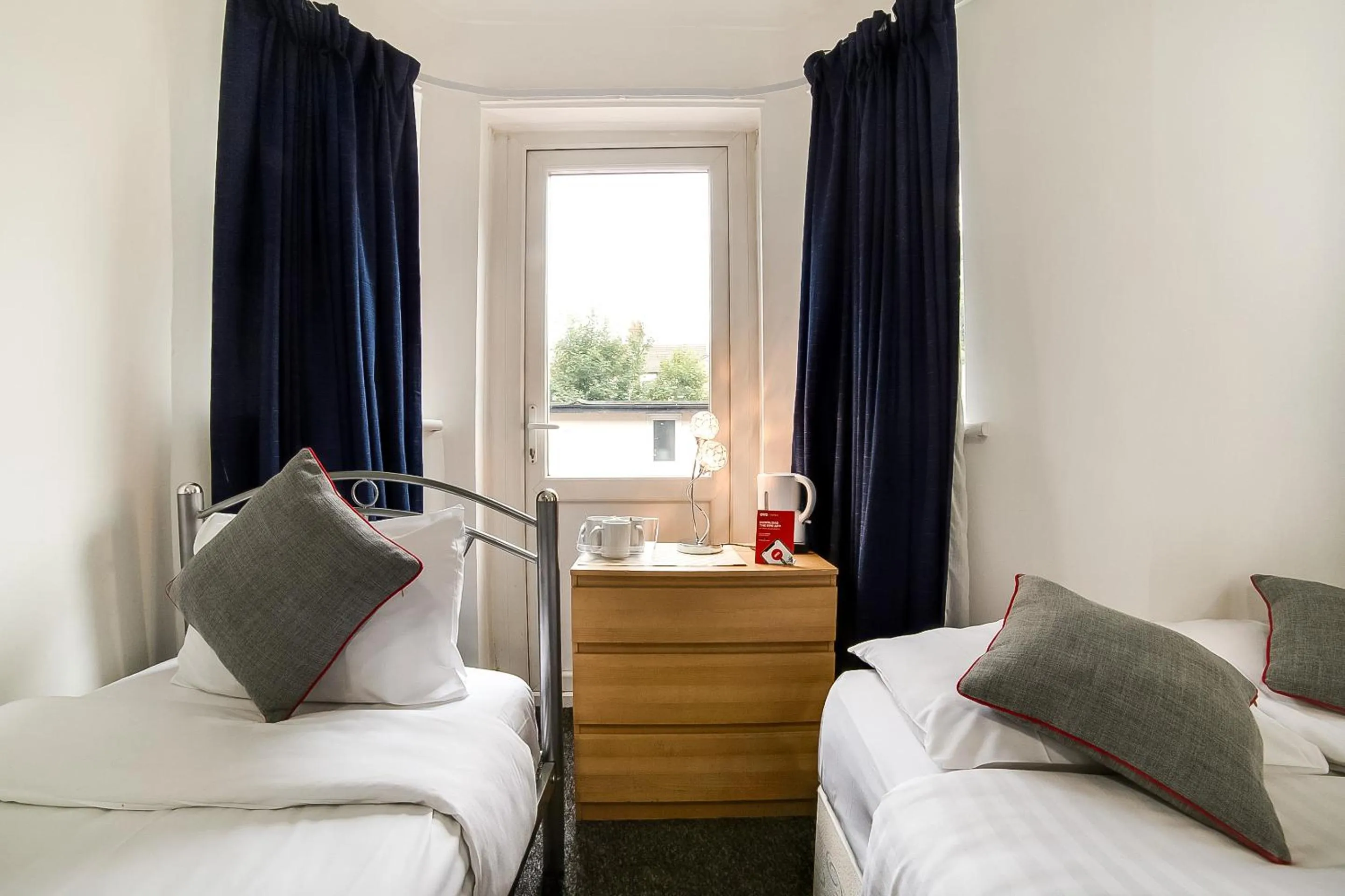 Bed in Stratford Hotel