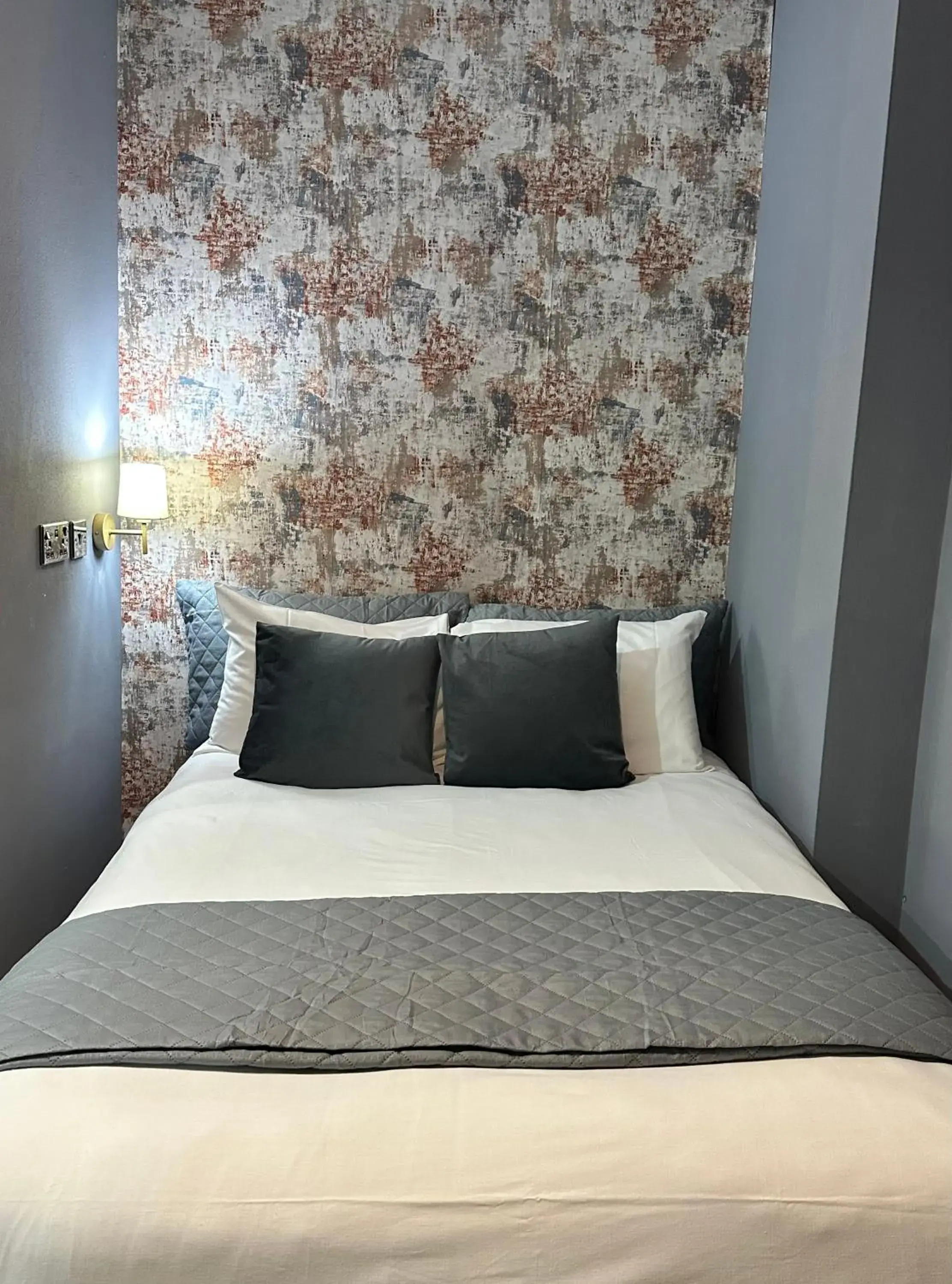 Economy Single Room in Pasha Hotel - 3* Boutique Hotel Economy Single Room in Pasha Hotel - 3* Boutique Hotel