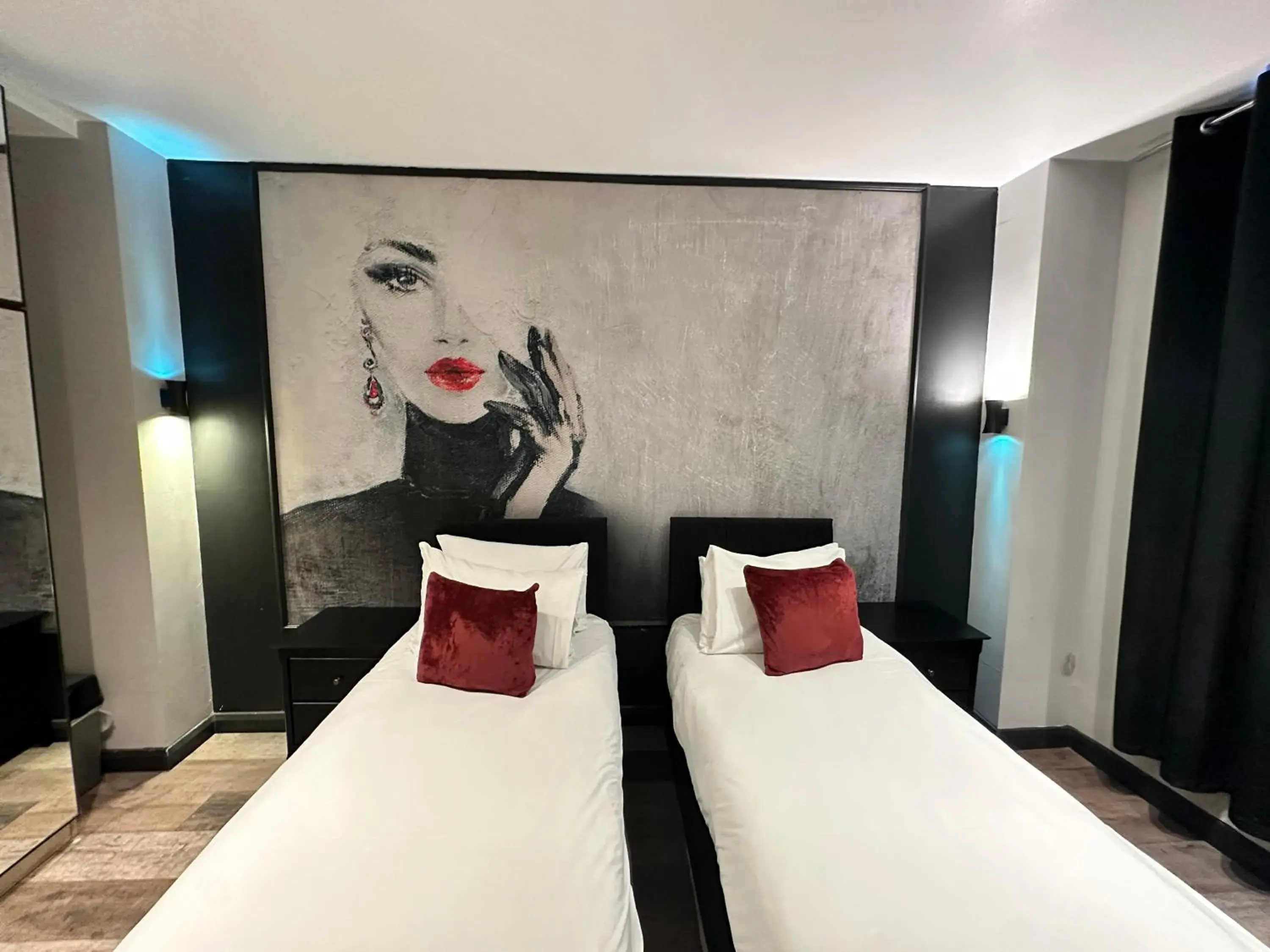 Deluxe Twin Room in Pasha Hotel - 3* Boutique Hotel Deluxe Twin Room in Pasha Hotel - 3* Boutique Hotel