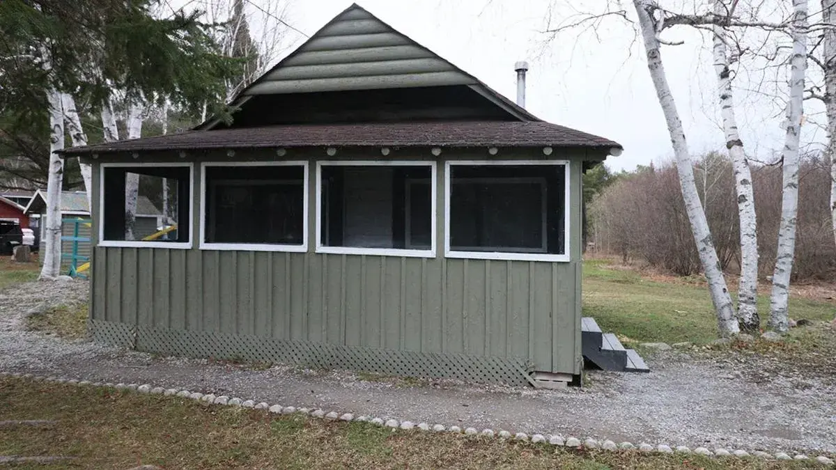 Two Bed Cottage in Algonquin Lakeside Inn Two Bed Cottage in Algonquin Lakeside Inn
