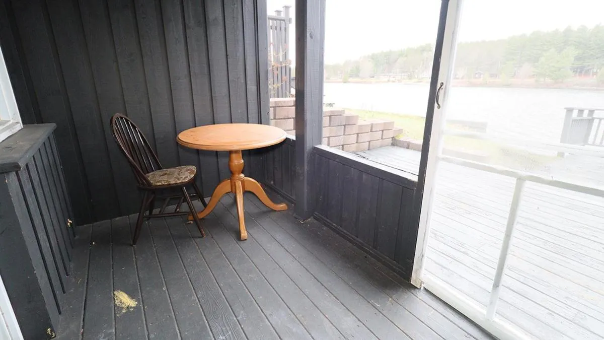 Algonquin Lakeside Inn