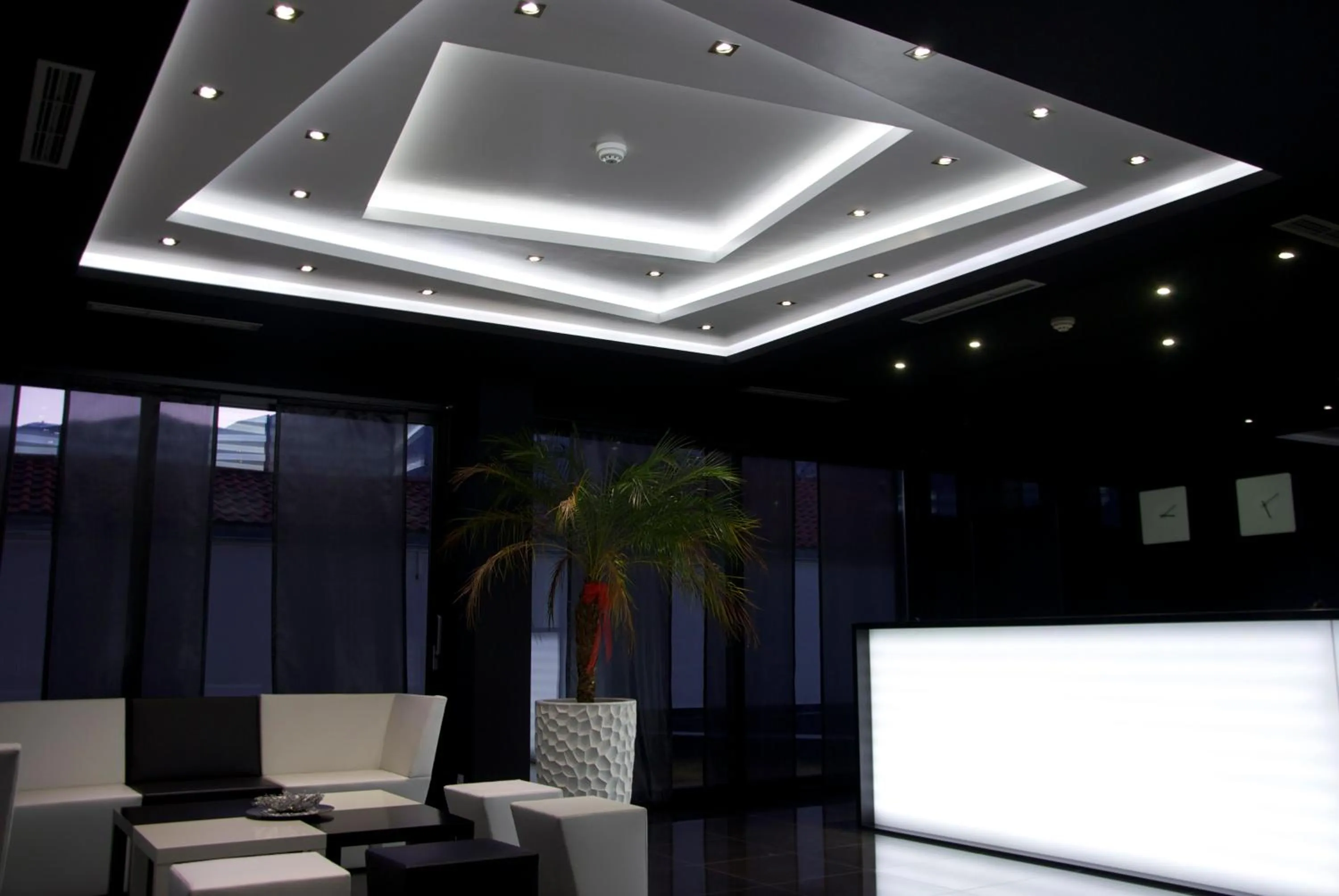 Lobby or reception in Hotel Fashion - Free Parking