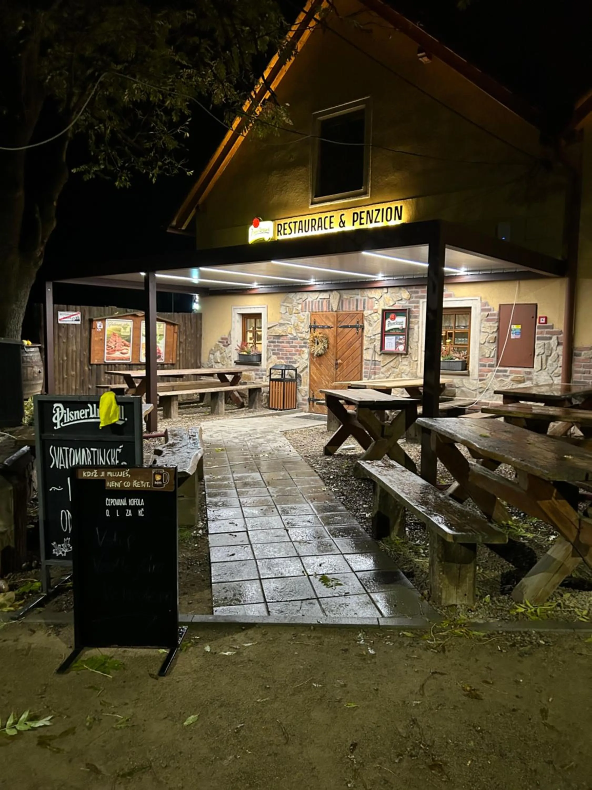 Property building in Hotel & Restaurace Pizzerie Jasany