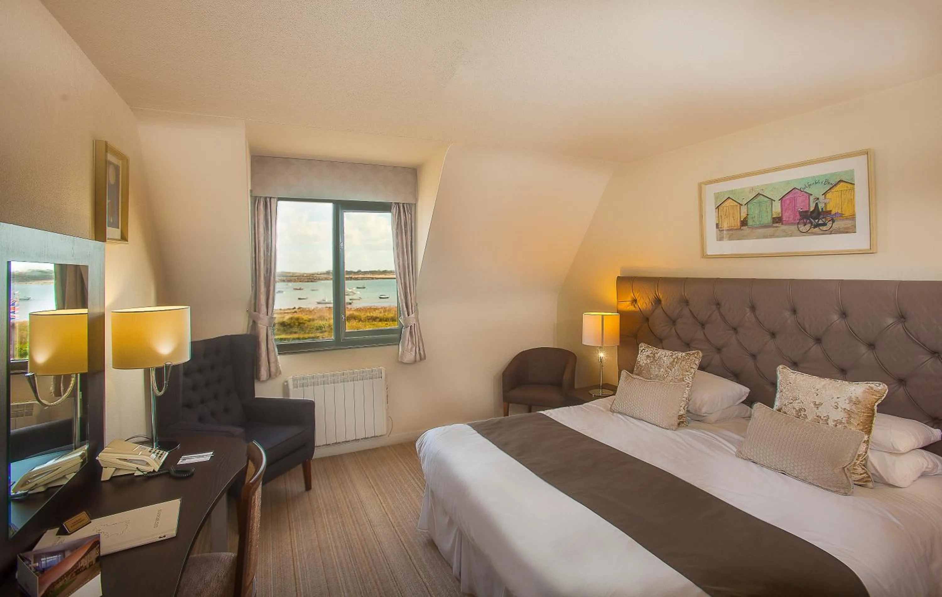 Bed in The Peninsula Hotel