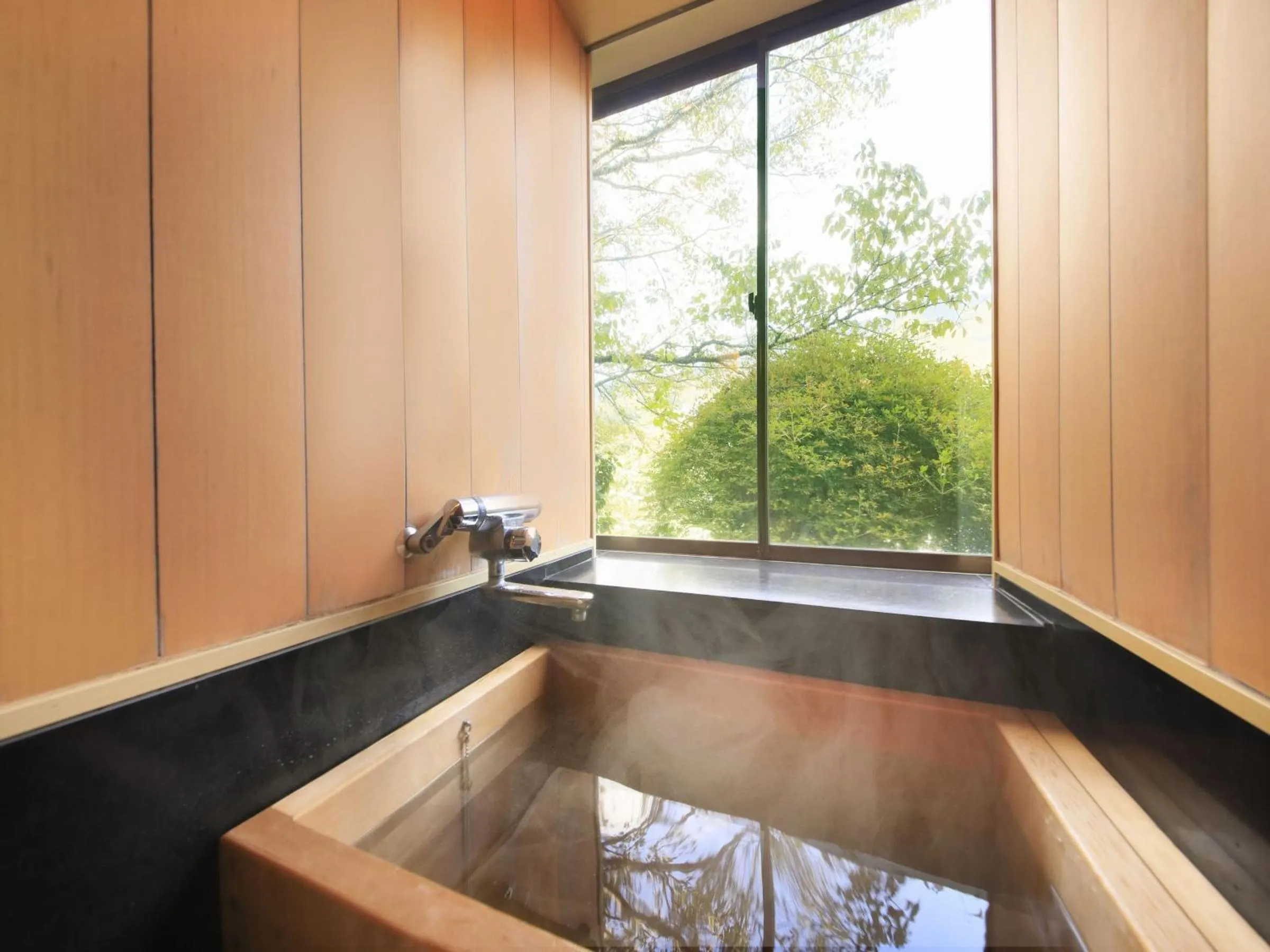 Bathroom in Yugawara Ohnoya Ryokan