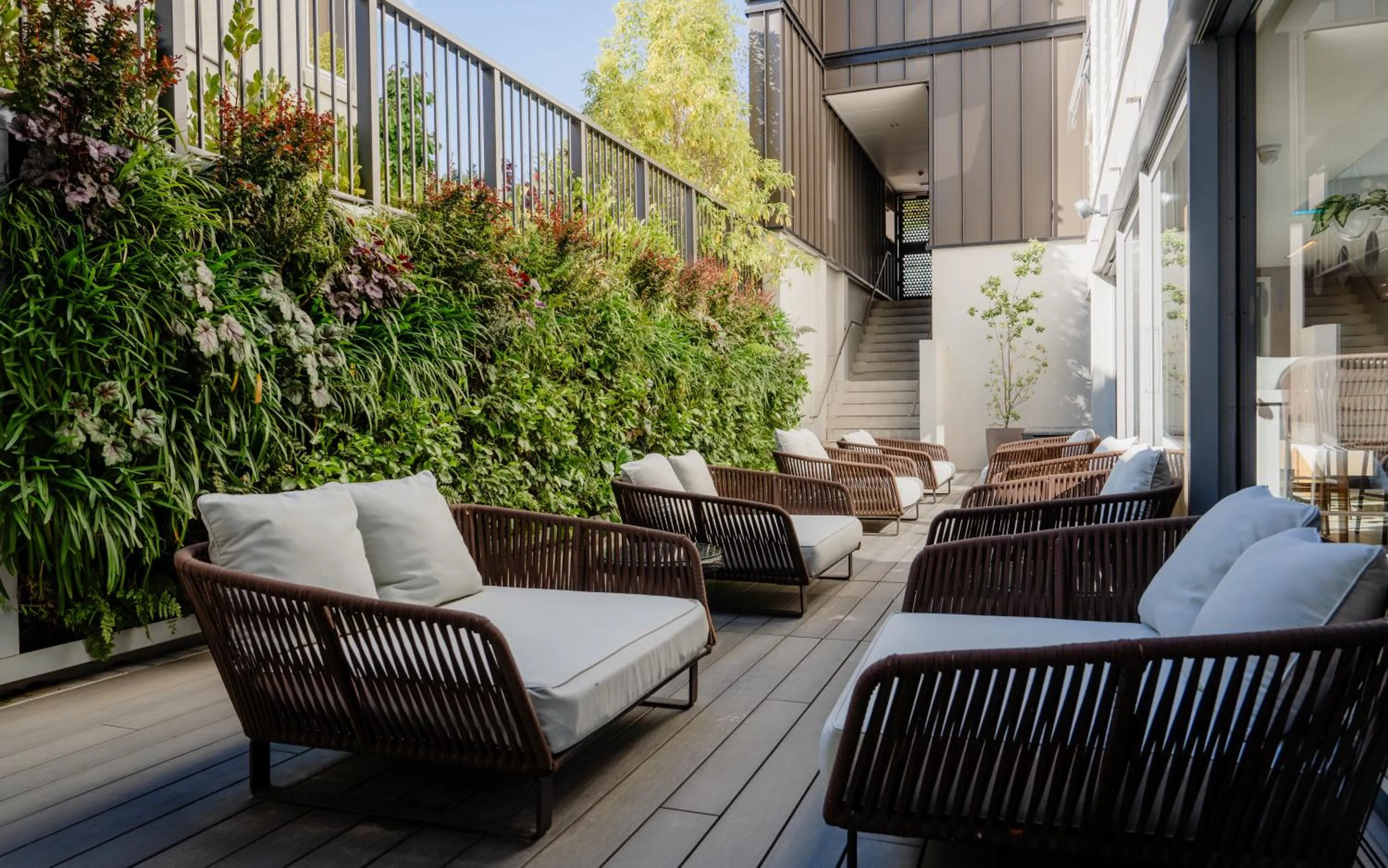 Inner courtyard view in mi-pad Queenstown
