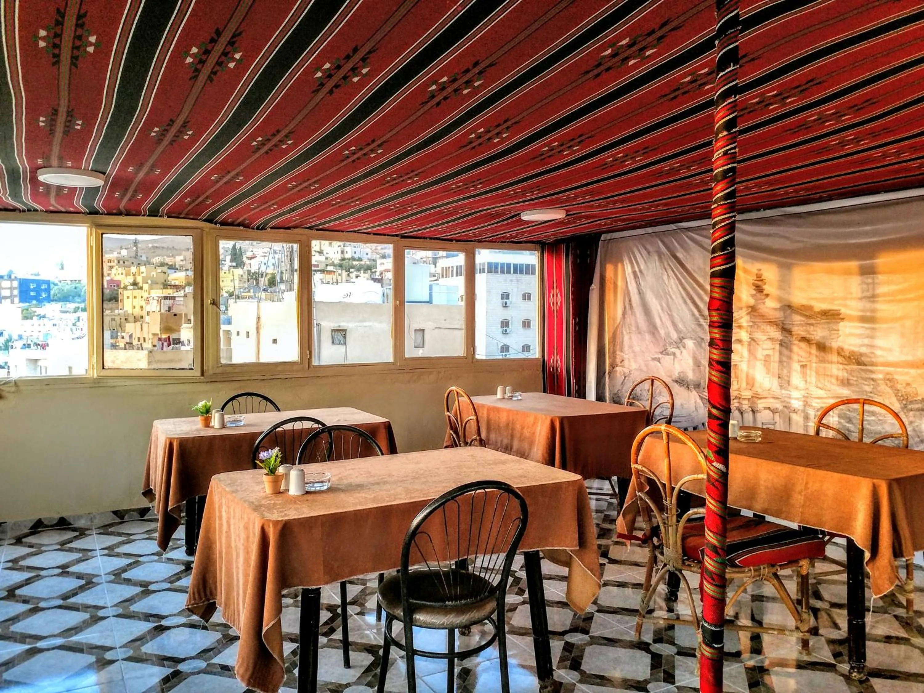 Restaurant/places to eat in Orient Gate