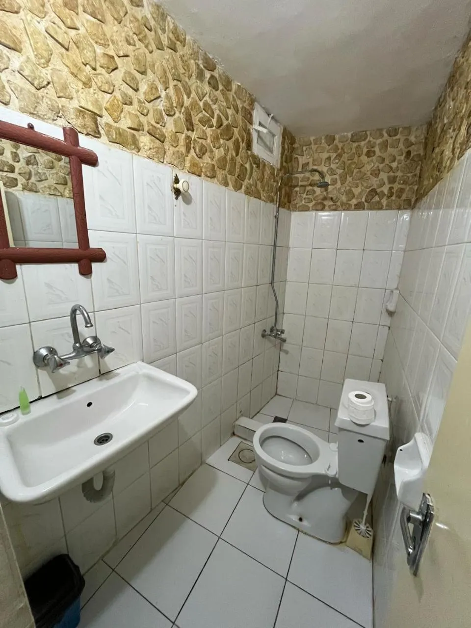 Shower in Orient Gate