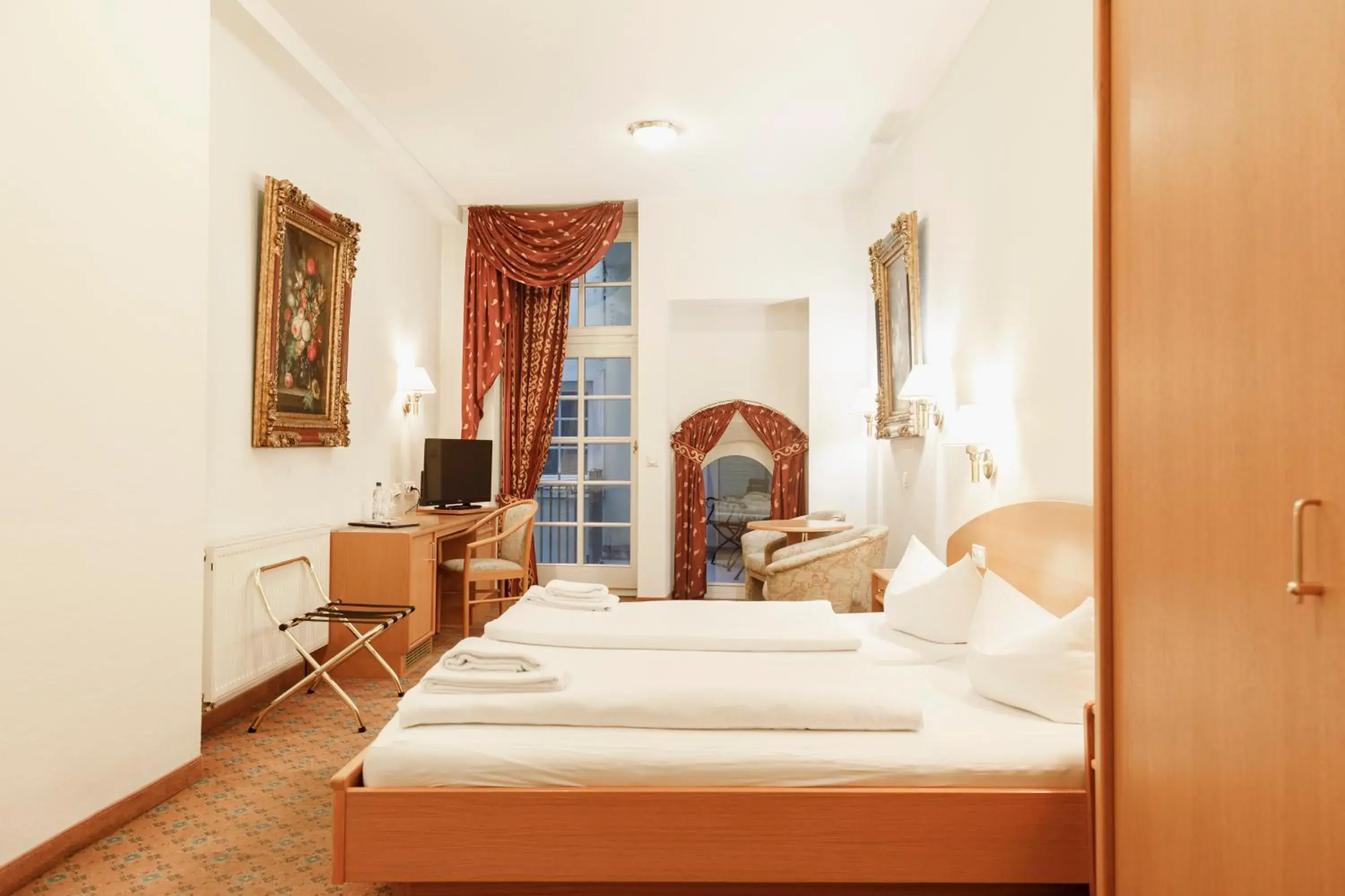 Standard Double Room - single occupancy in Schwerter Schankhaus & Hotel Standard Double Room - single occupancy in Schwerter Schankhaus & Hotel