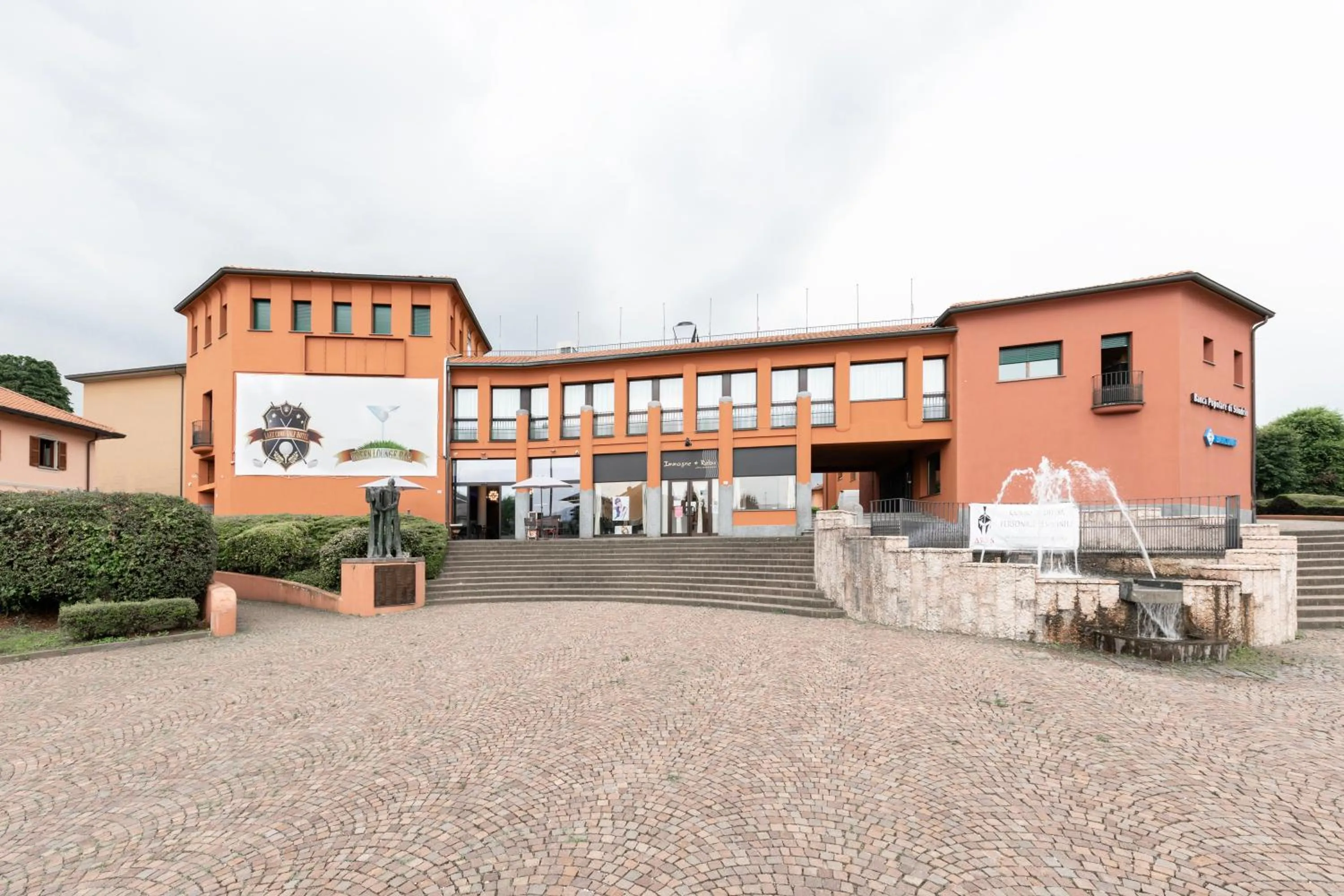 Facade/entrance in Lake Como Golf Hotel