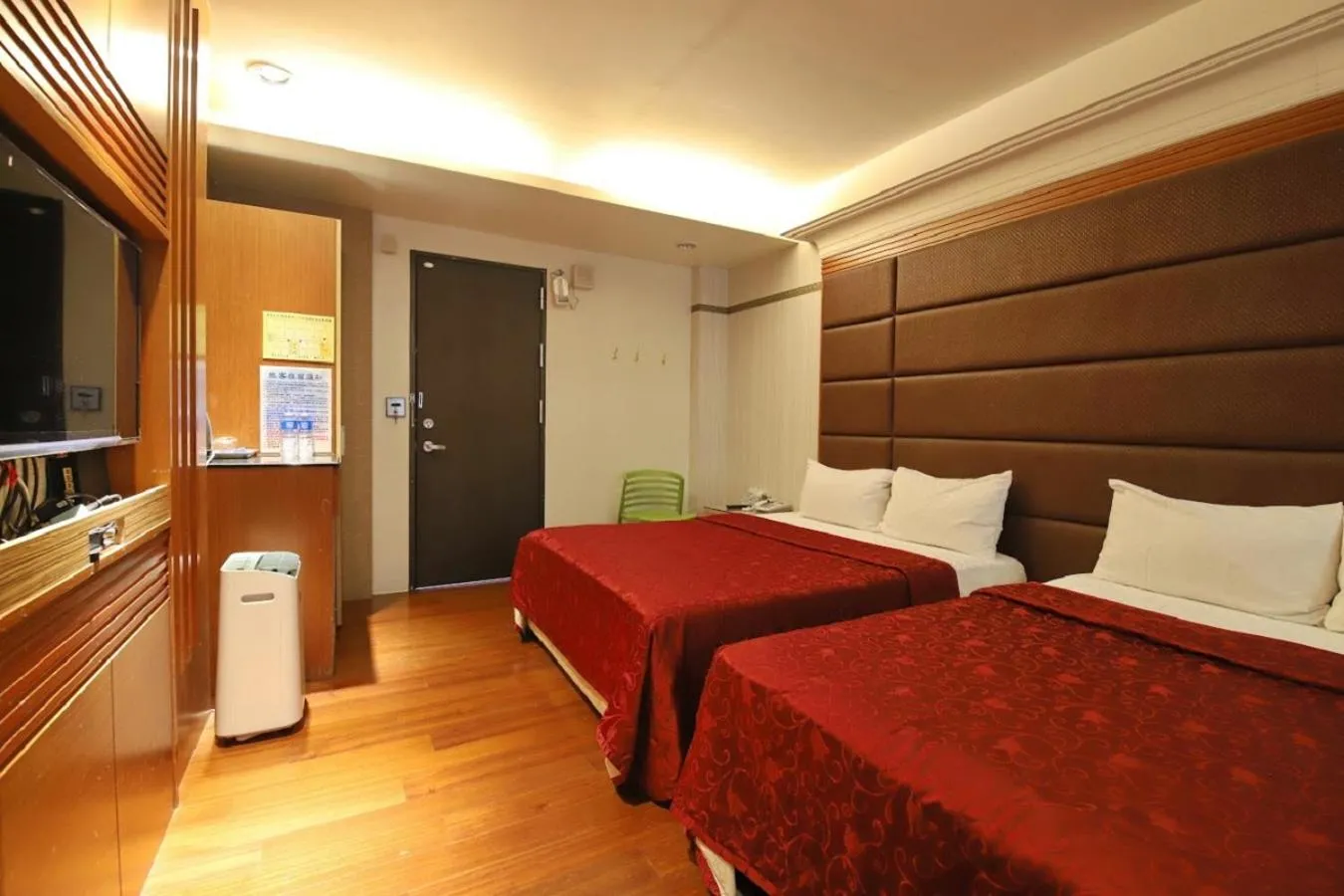 Bed in Yosemite Hot Spring Resort