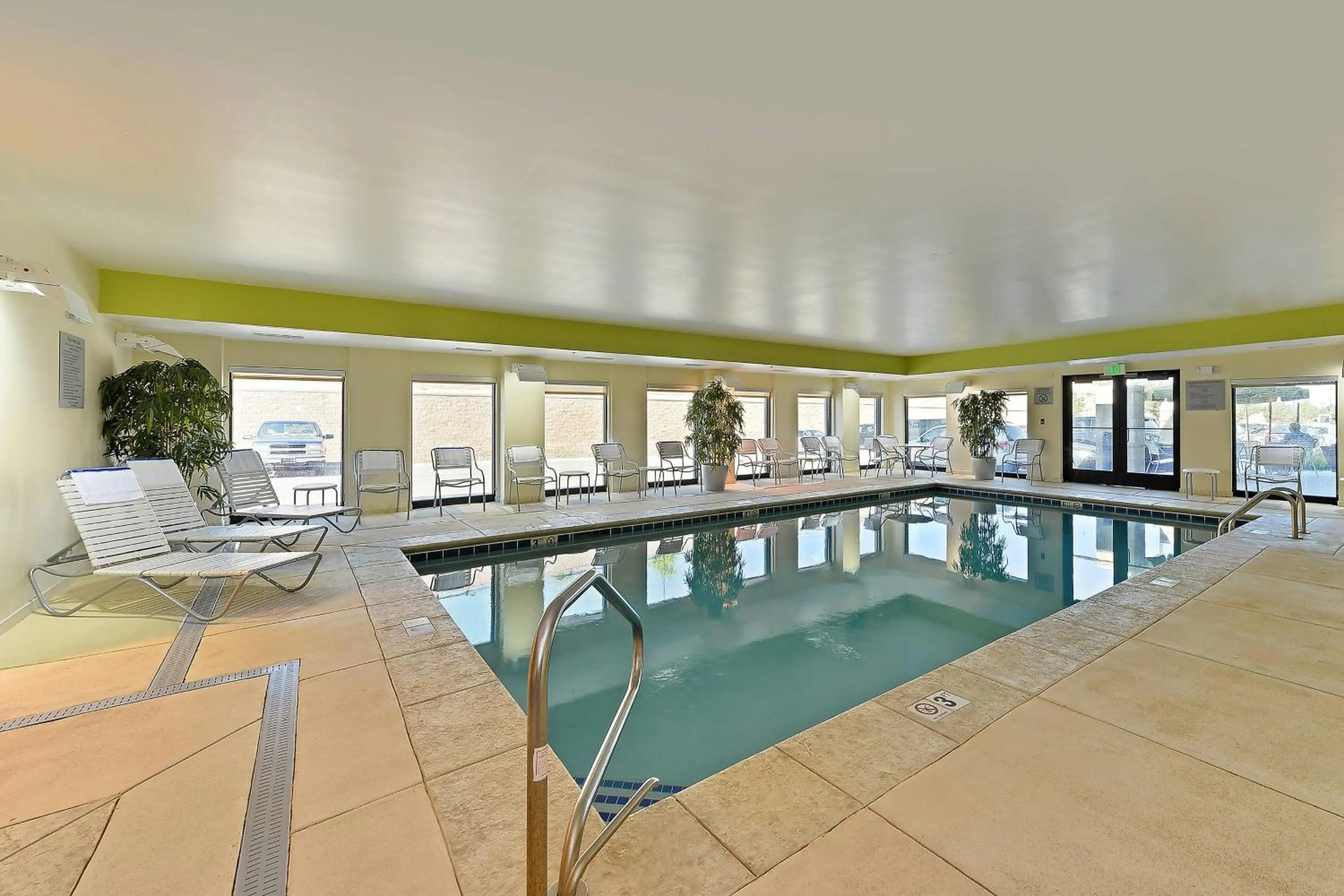 Swimming pool in Fairfield Inn & Suites by Marriott Denver Aurora/Parker