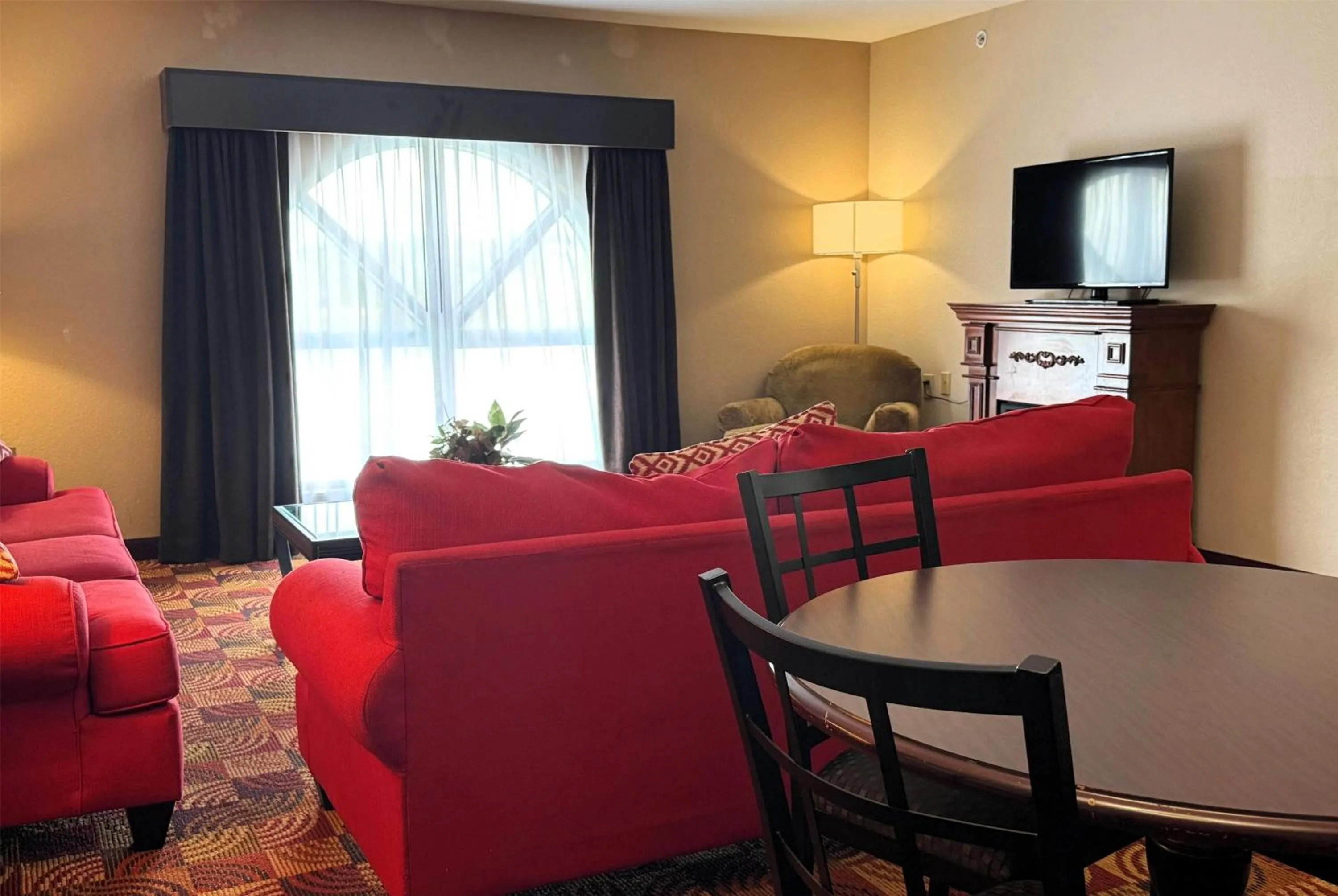 Photo of the whole room in Baymont by Wyndham Plainfield/ Indianapolis Arpt Area