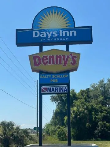 Property logo or sign in Days Inn by Wyndham Crystal River