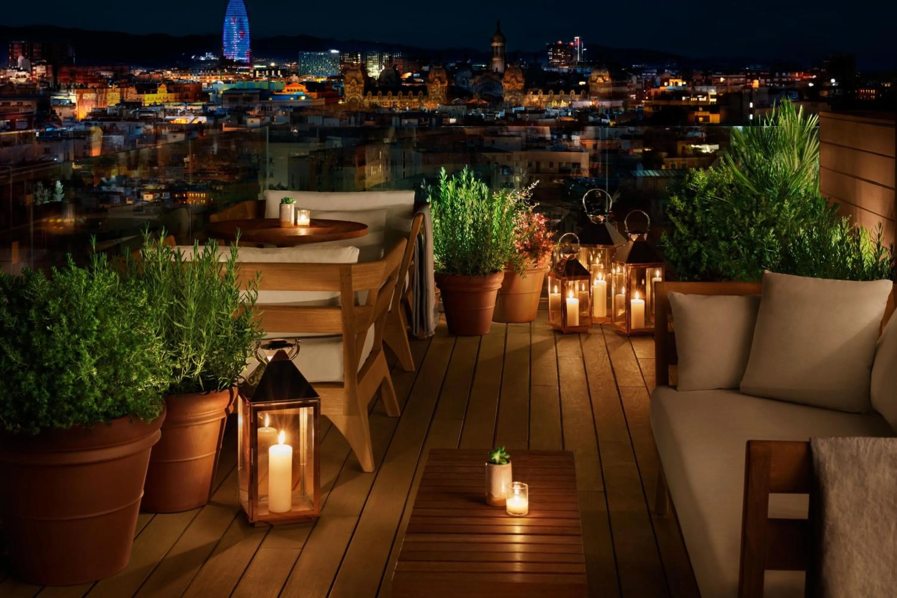 Lounge or bar in The Barcelona EDITION