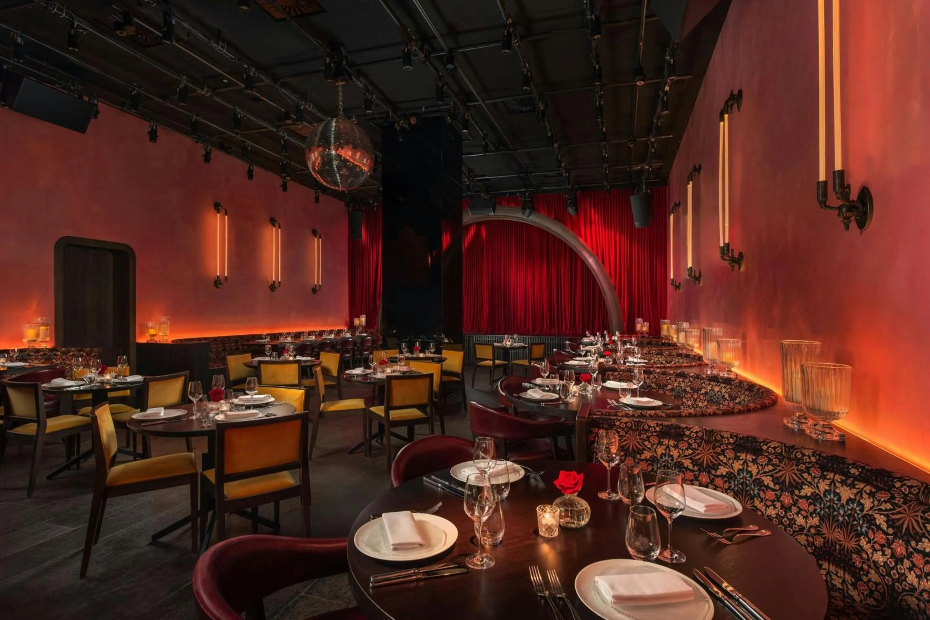 Lounge or bar in The Barcelona EDITION