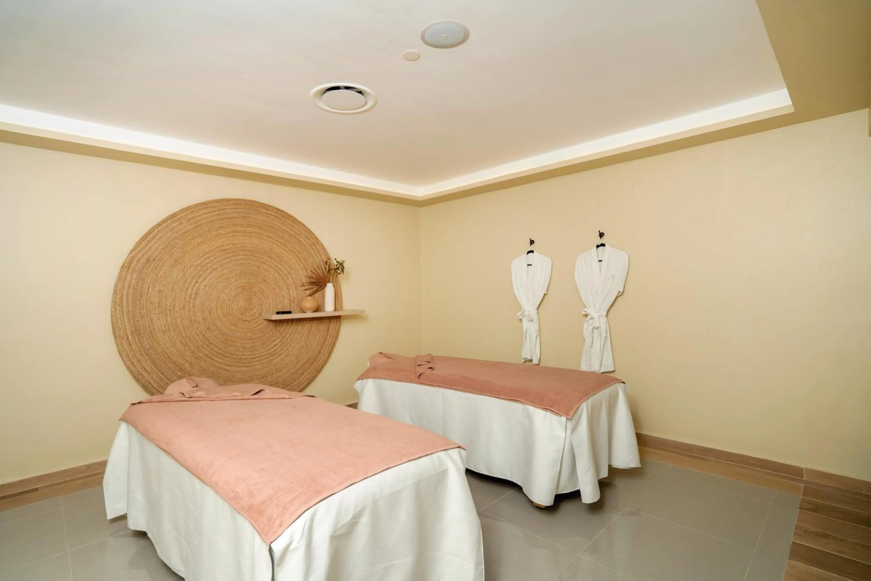 Massage in Riu Santa Fe - All Inclusive